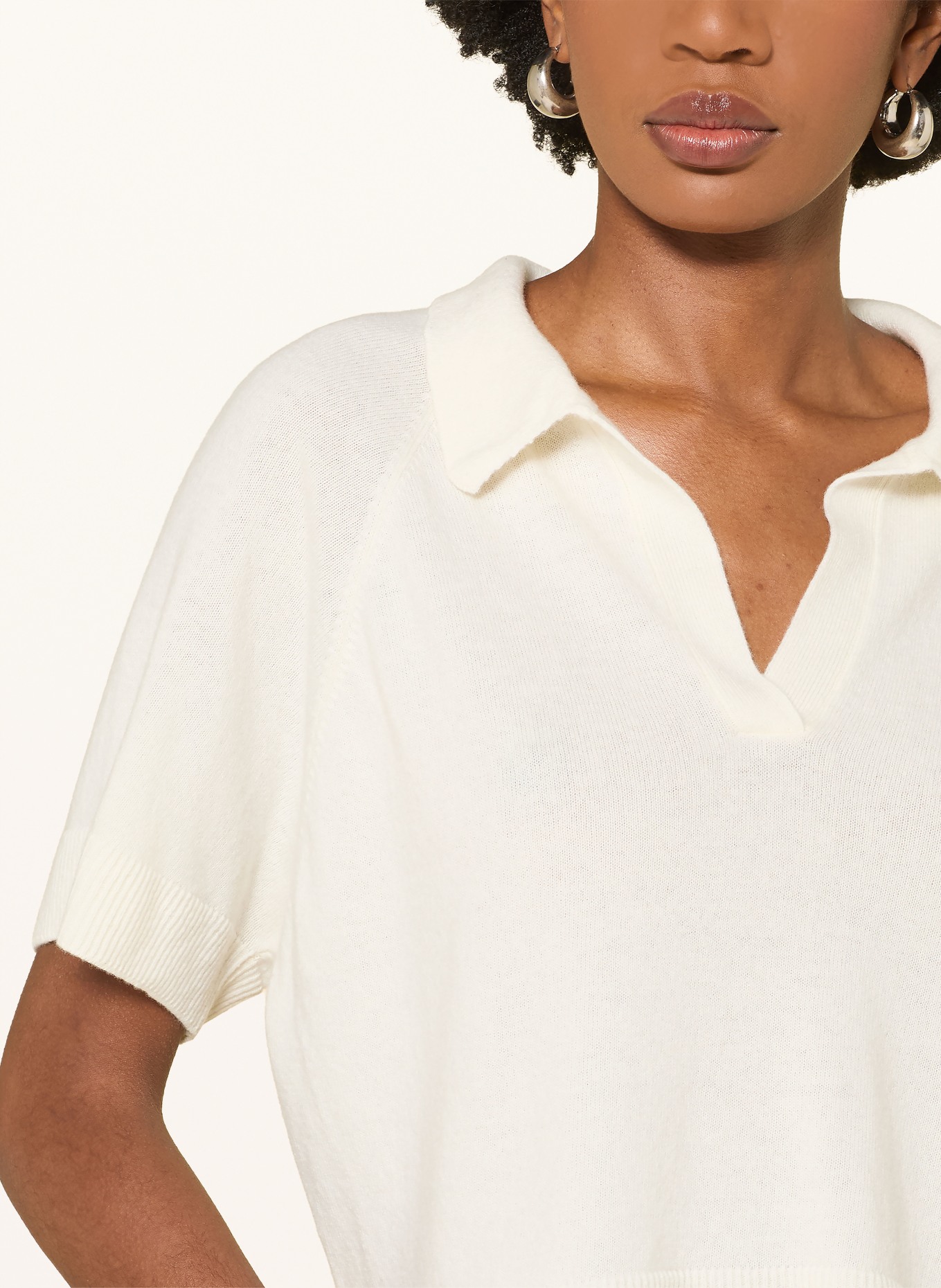 by Aylin Koenig Polo en maille ERIKA en laine mérinos et cachemire: CRÈME