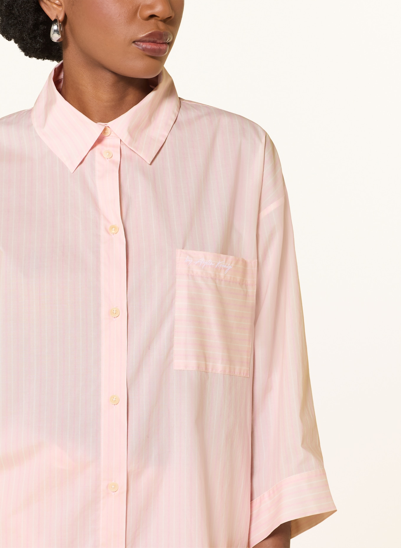 by Aylin Koenig Overhemdblouse EVA met 3/4-mouwen: ROSÉ / ROSE CLAIR / WIT