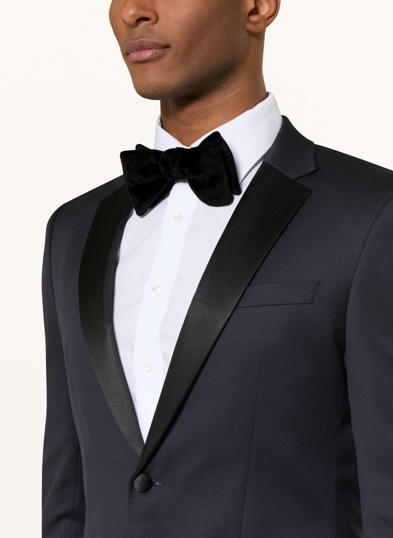 REISS Nœud papillon HIKE en velours: NOIR