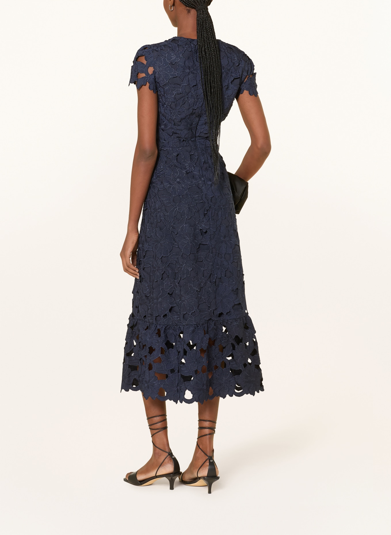 Phase Eight Šaty s krajkou LEILANI: TMAVĚ MODRÁ