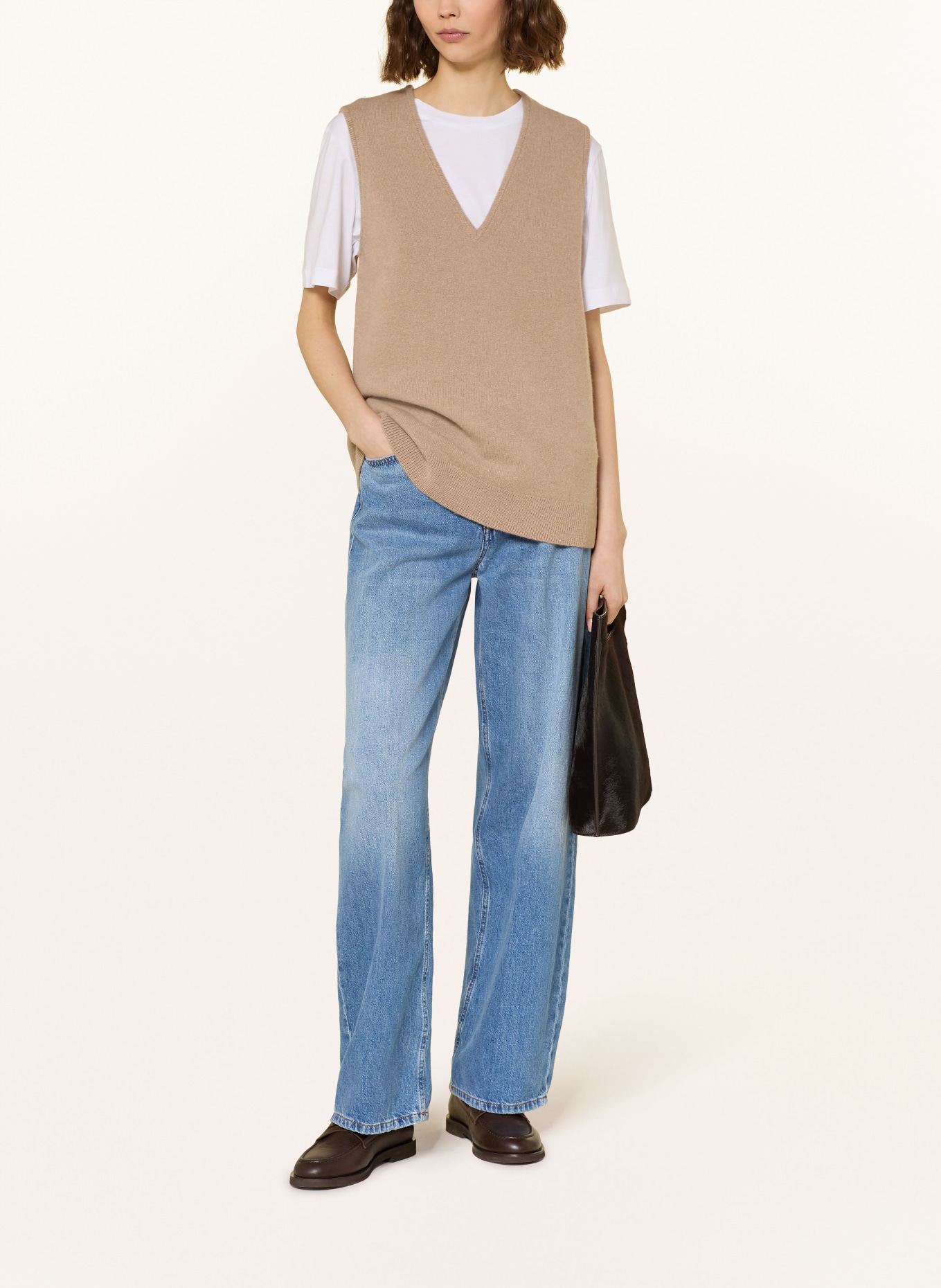 COS sleeveless sweater: LIGHT BROWN