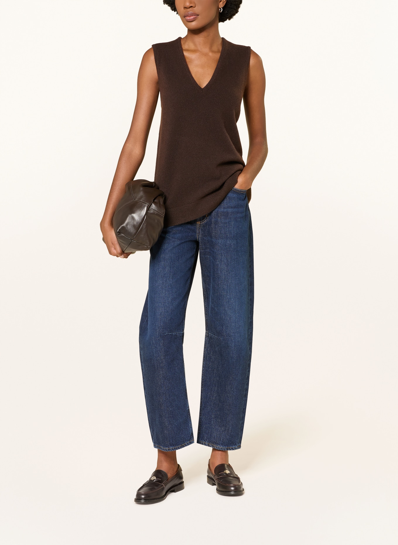 COS sleeveless sweater: DARK BROWN