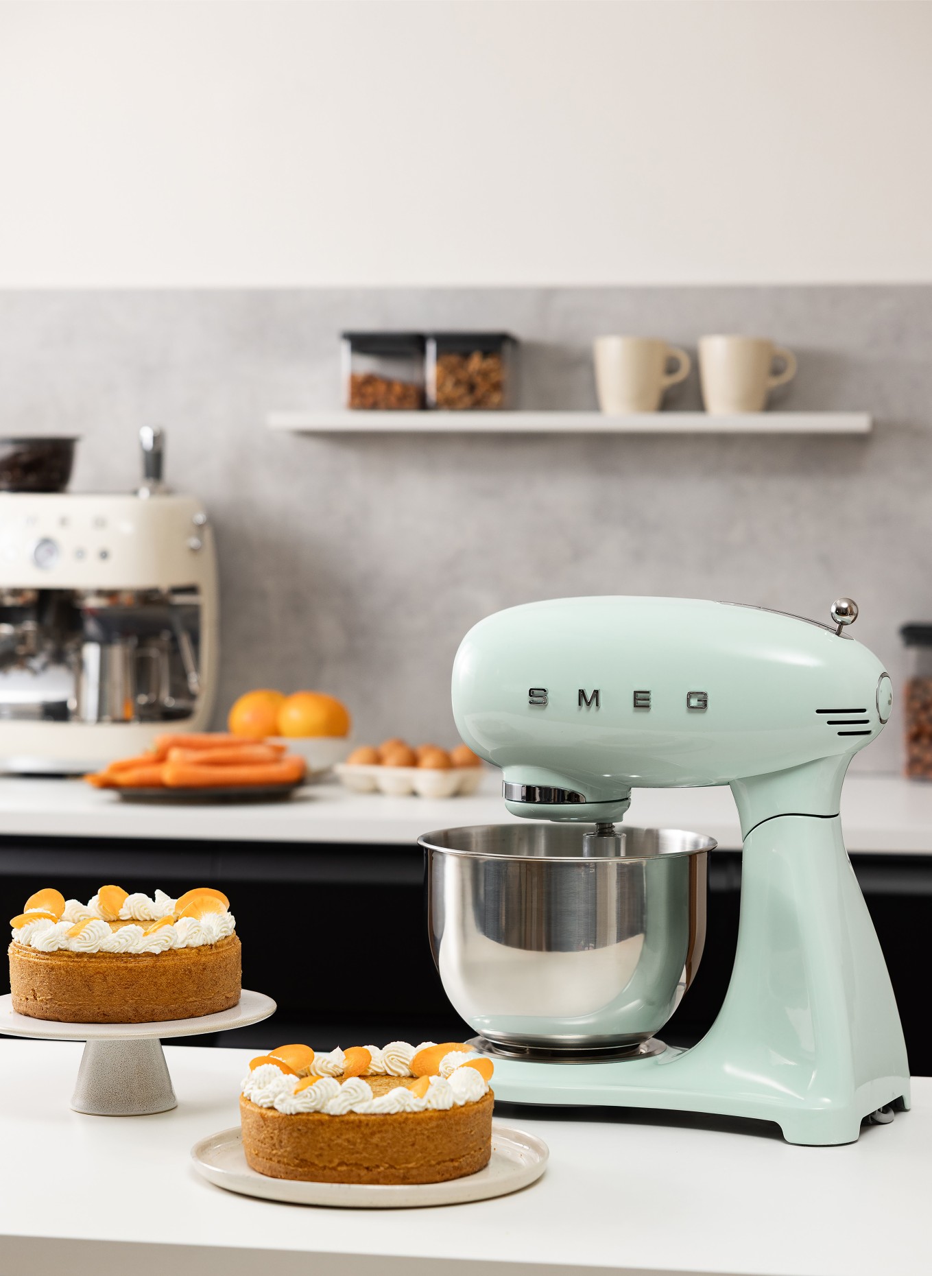 SMEG Küchenmaschine SMF05: MINT