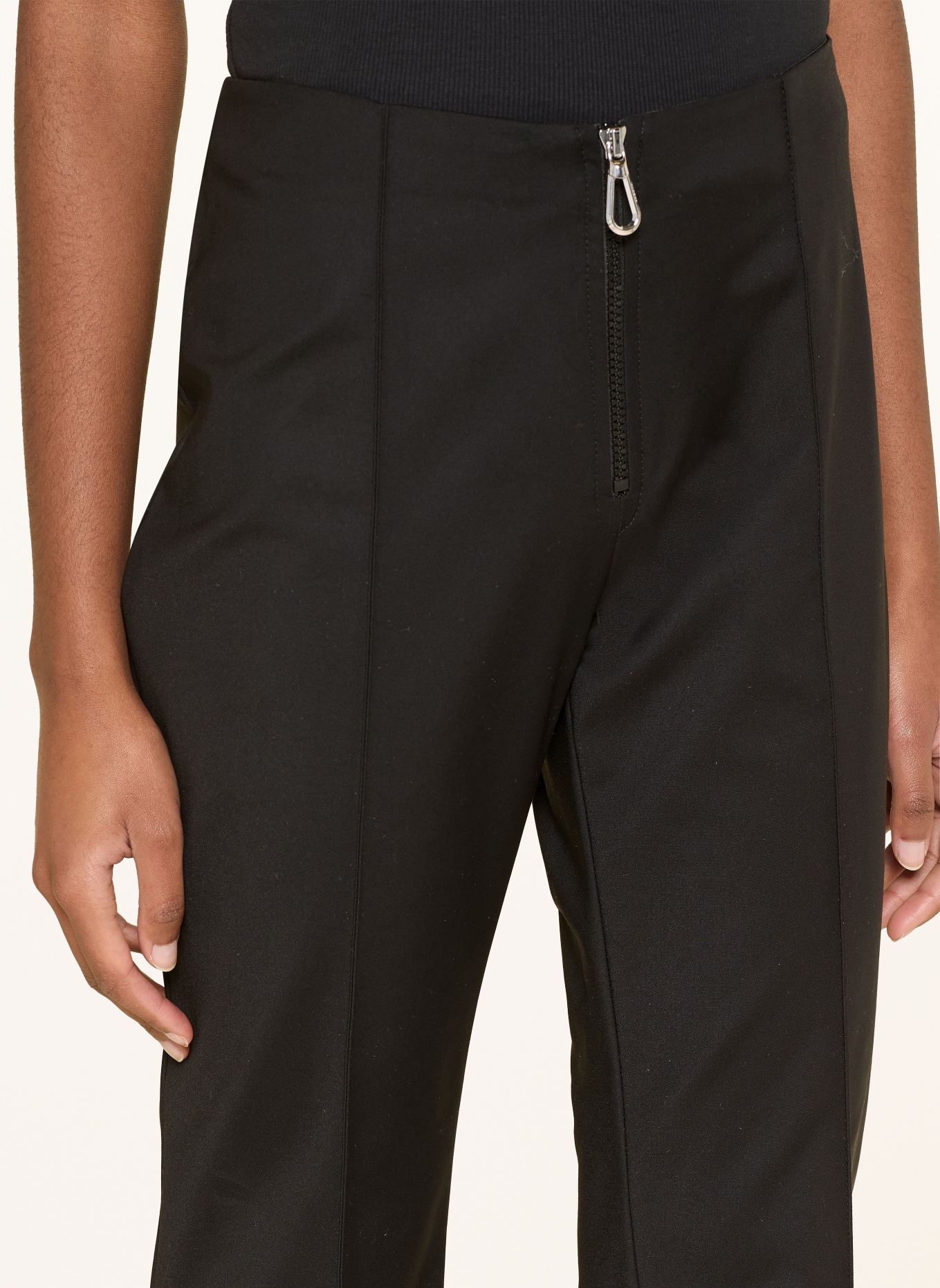 SANDRO Spodnie z materiału typu marlene: CZARNY