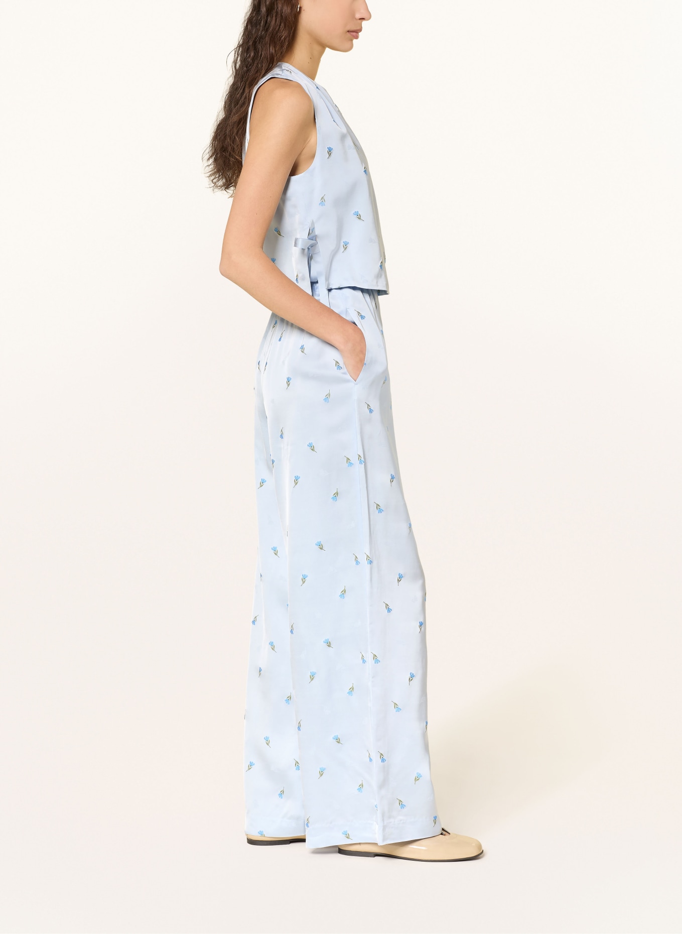 CLAUDIE PIERLOT Marlenehose aus Satin: HELLBLAU / GRÜN / BLAU