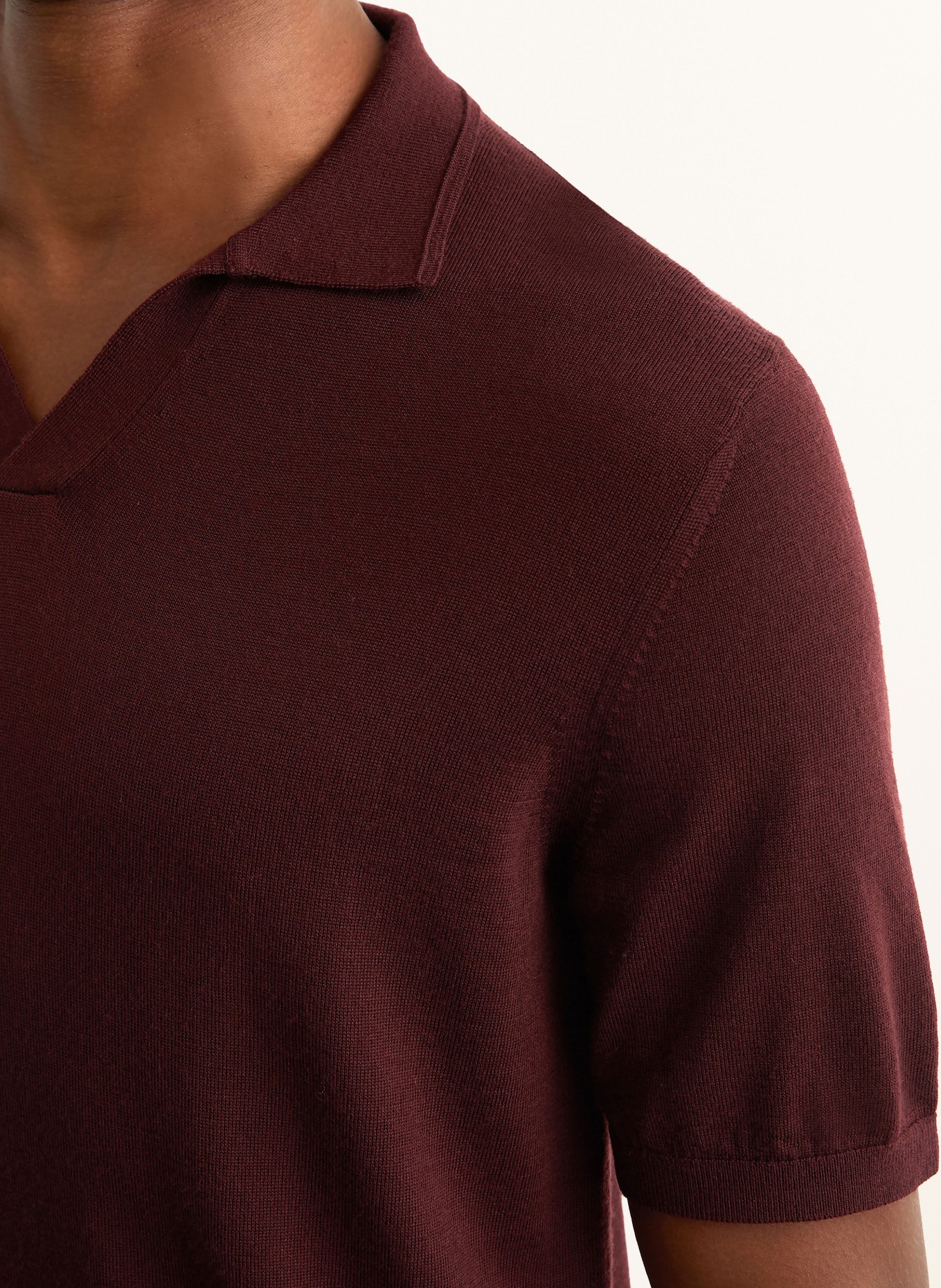 REISS Gebreid poloshirt DUCHIE van merinowol: MARRON FONCÉ