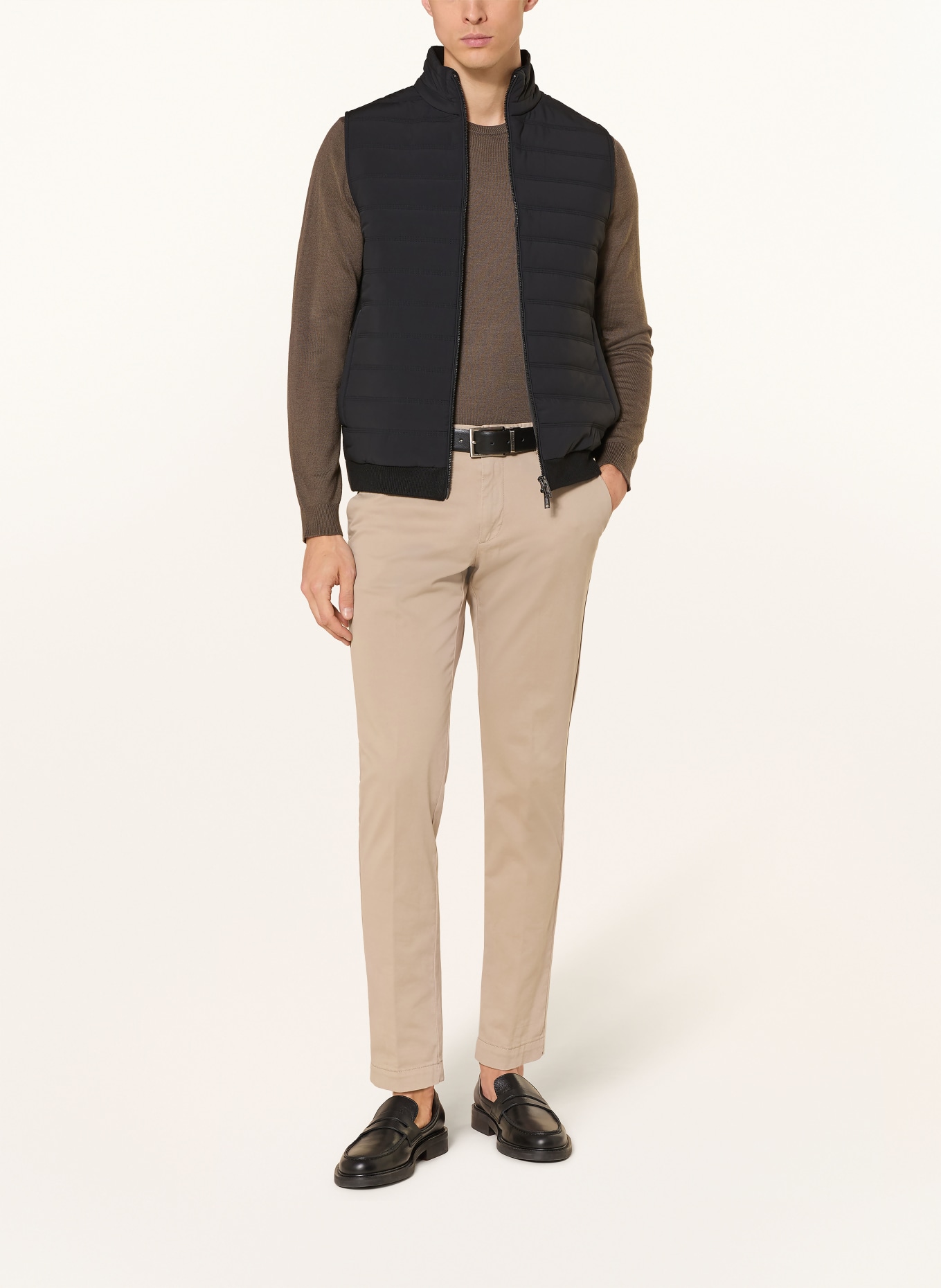 REISS Steppvest NEWFORD in materiaalmix: ZWART