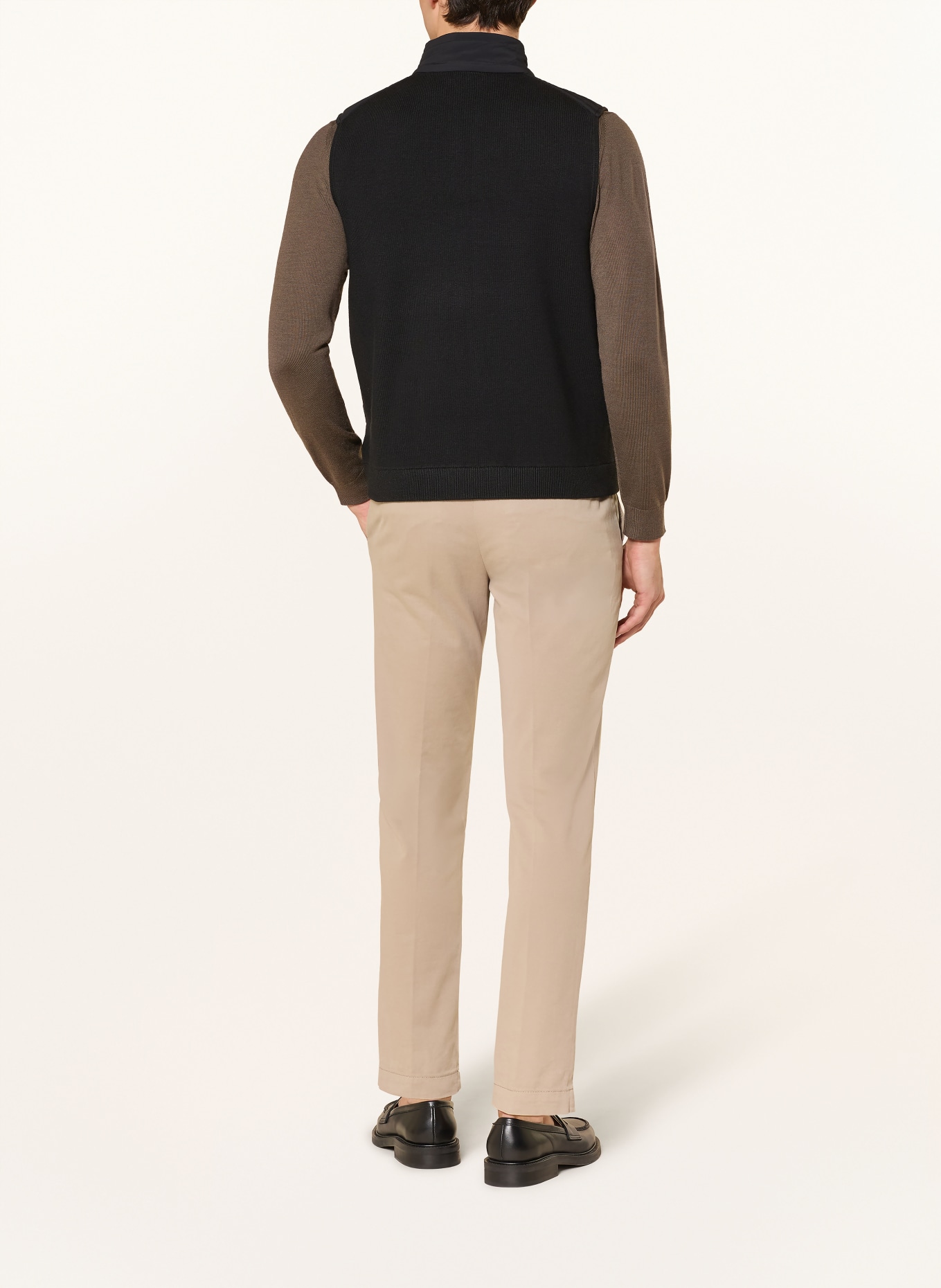 REISS Steppvest NEWFORD in materiaalmix: ZWART