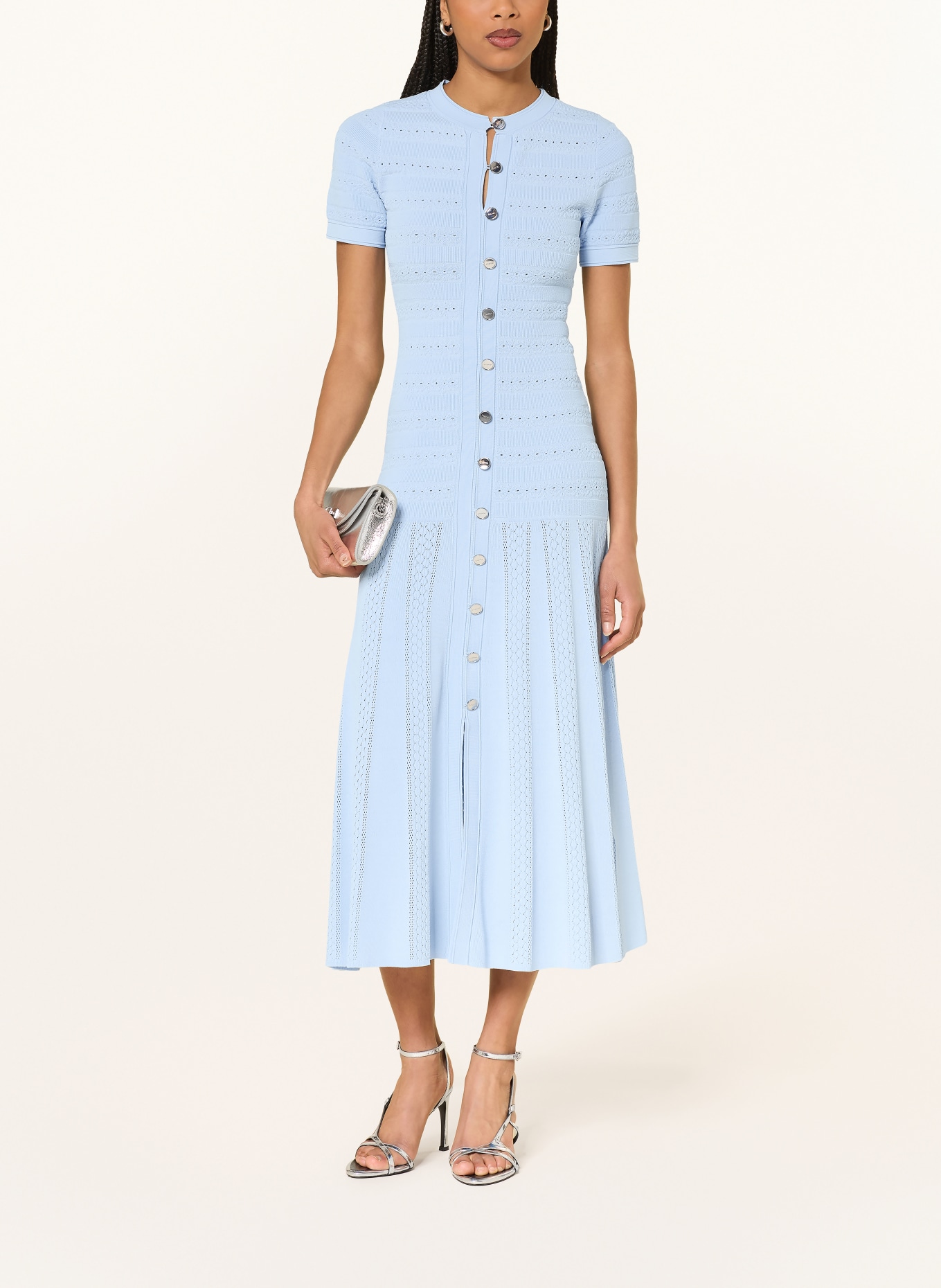 SANDRO sukienka z dzianiny: JASNONIEBIESKI