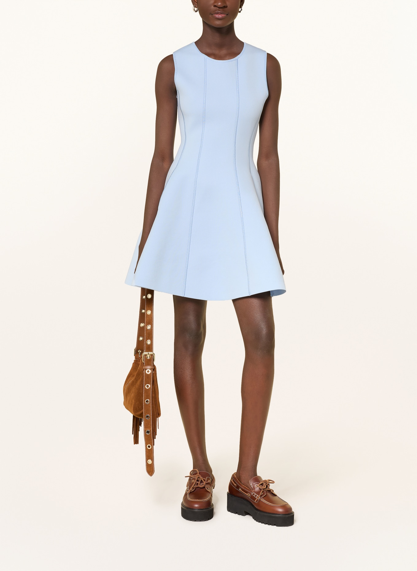 maje Kleid mit Schmuckperlen und Schmucksteinen: HELLBLAU / SILBER