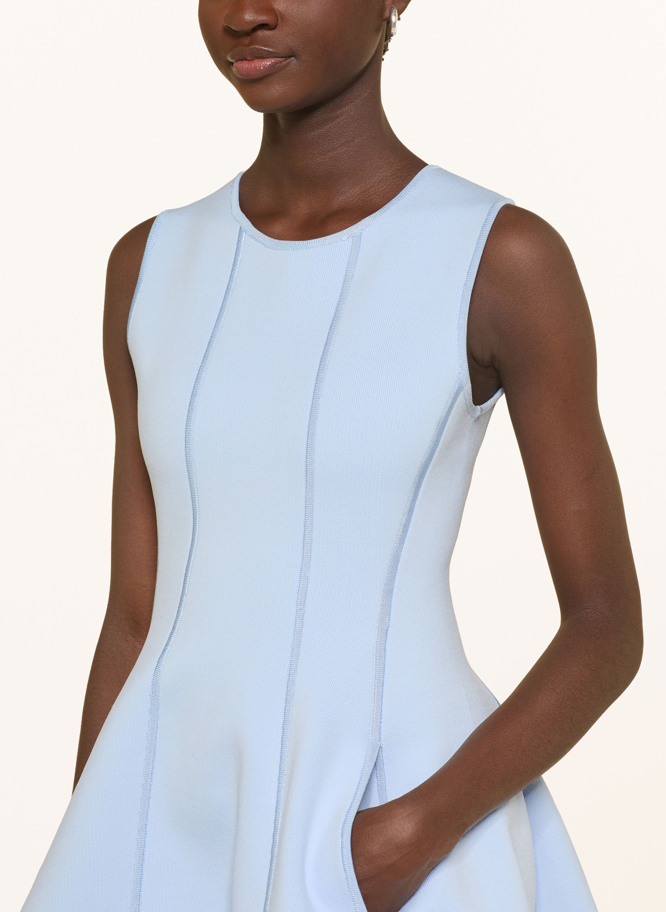 maje Kleid mit Schmuckperlen und Schmucksteinen: HELLBLAU / SILBER