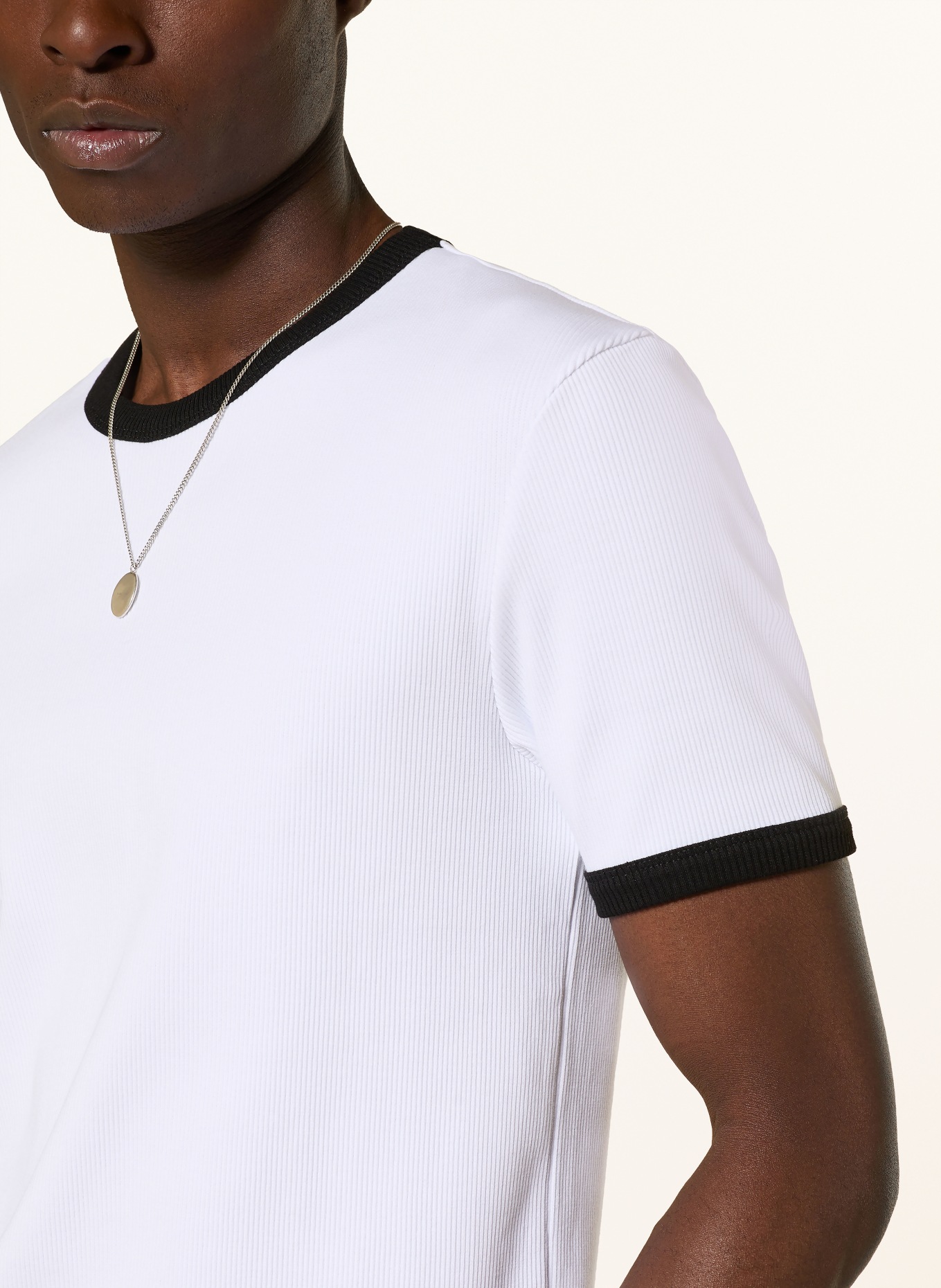 ALLSAINTS Tričko AUSTIN: BÍLÁ / ČERNÁ