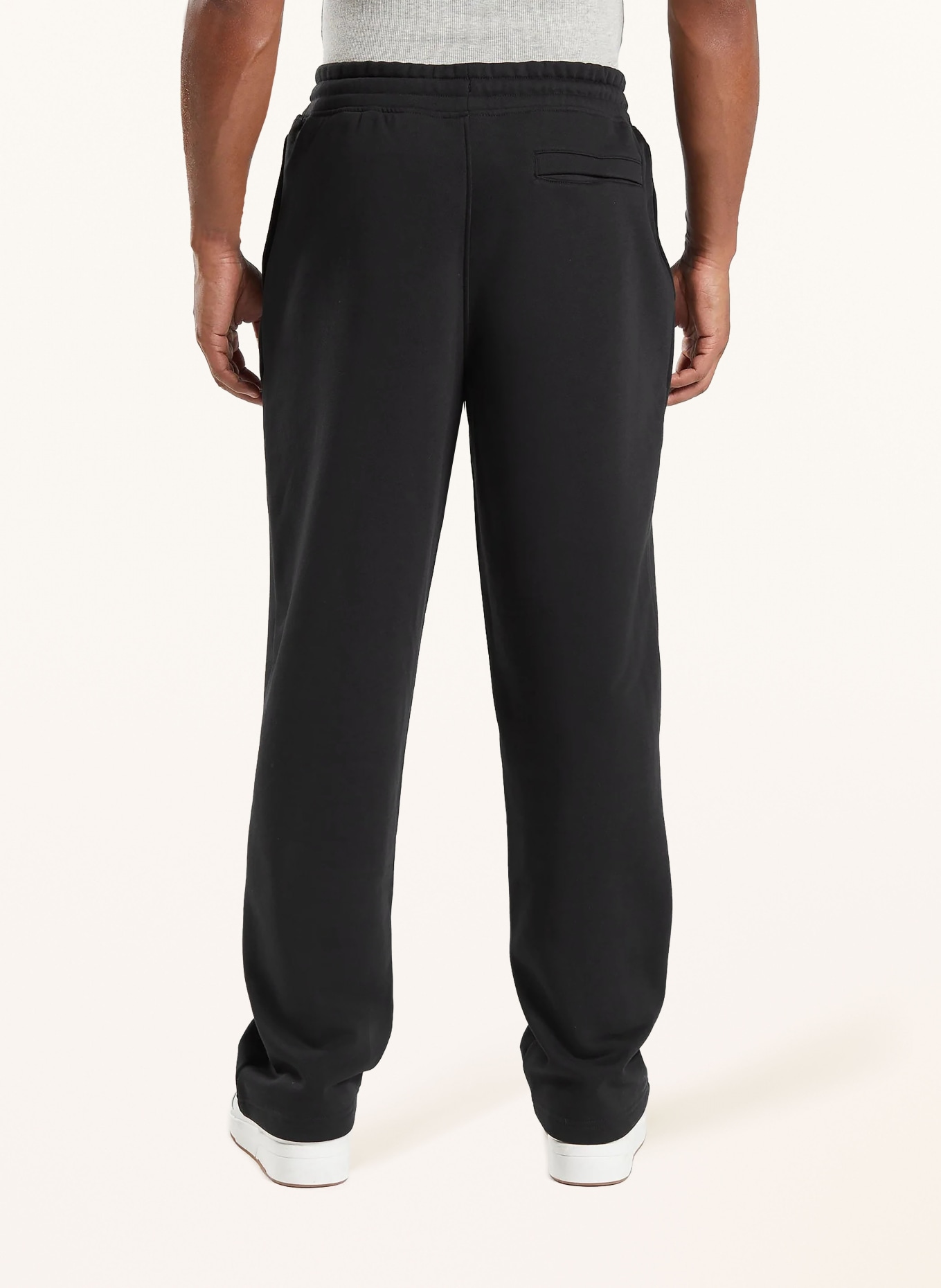 GYMSHARK Sweatpants CREST: SCHWARZ