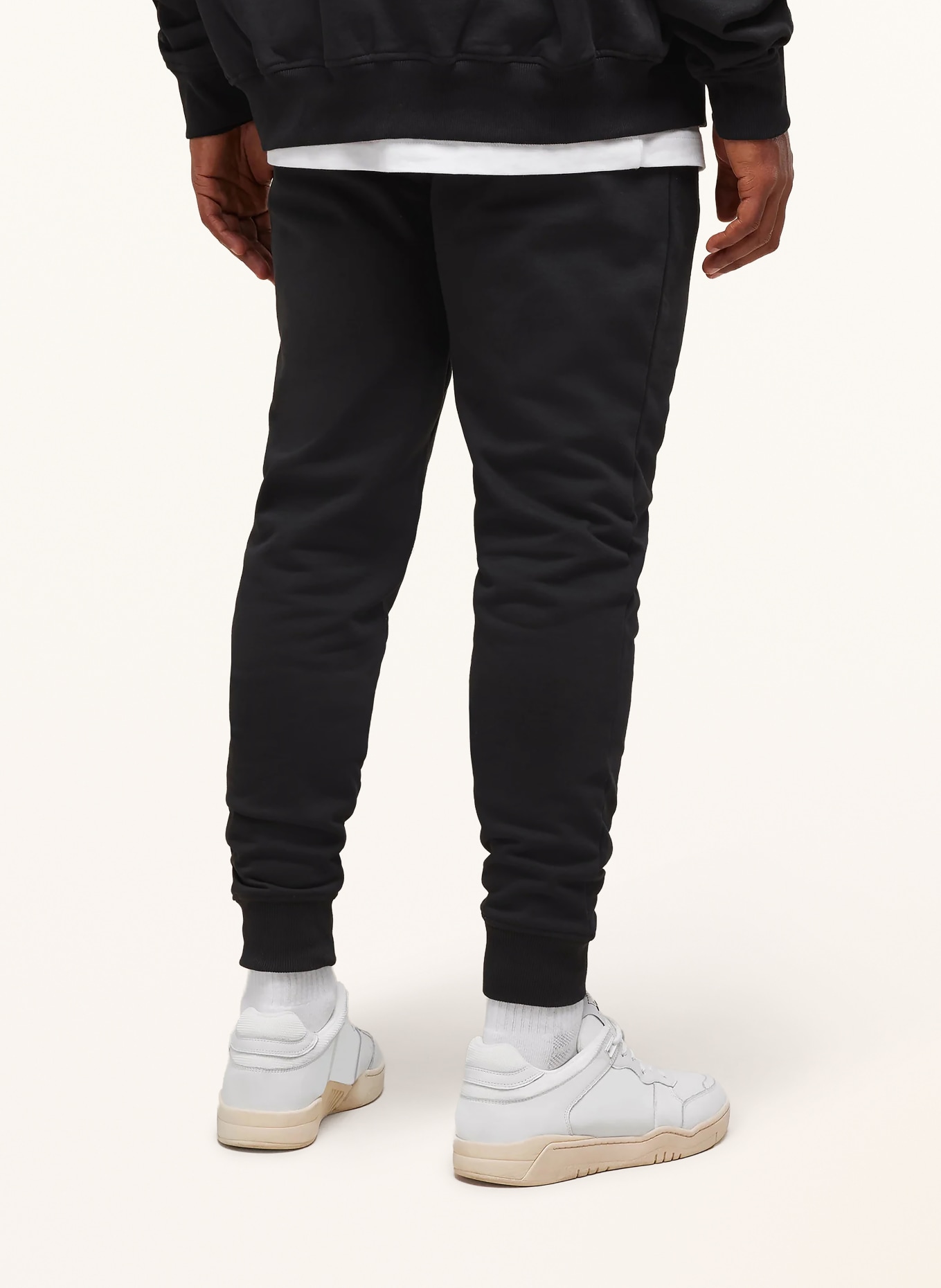 GYMSHARK Sweatpants CREST: SCHWARZ