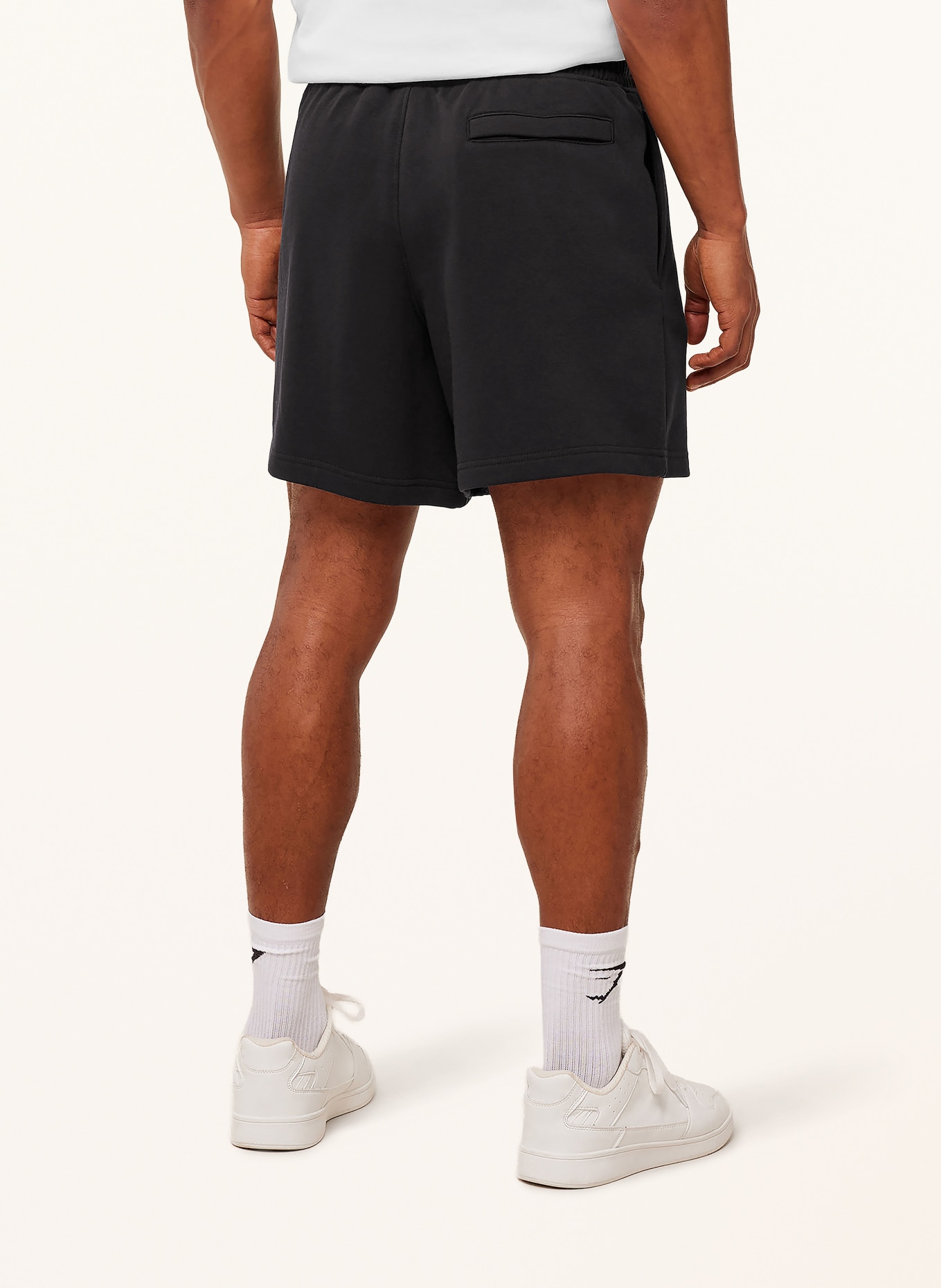 GYMSHARK Sweatshorts CREST: SCHWARZ