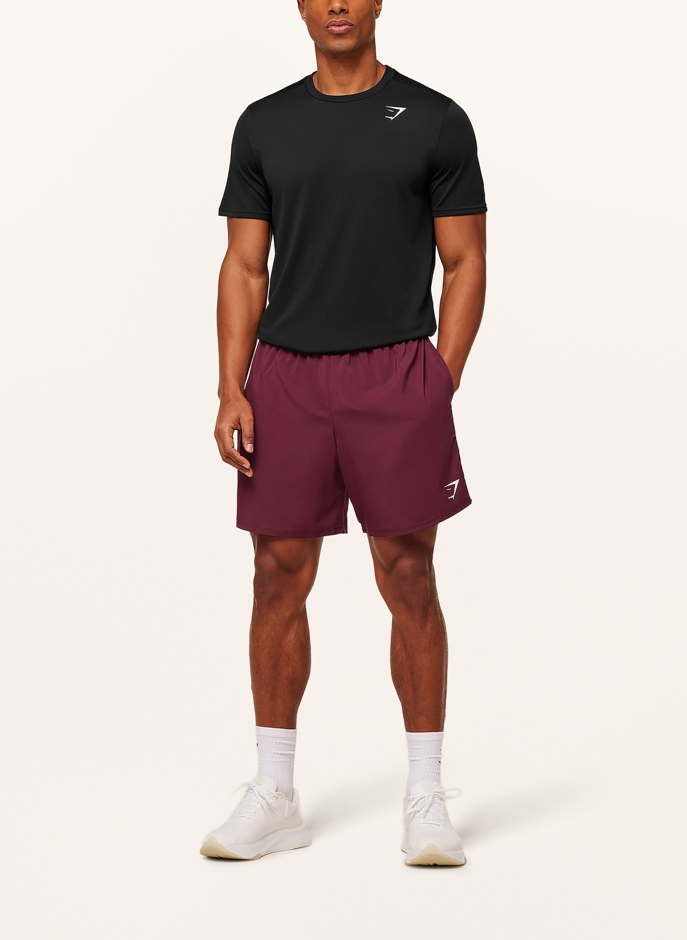 GYMSHARK Trainingsshorts ARRIVAL: DUNKELROT