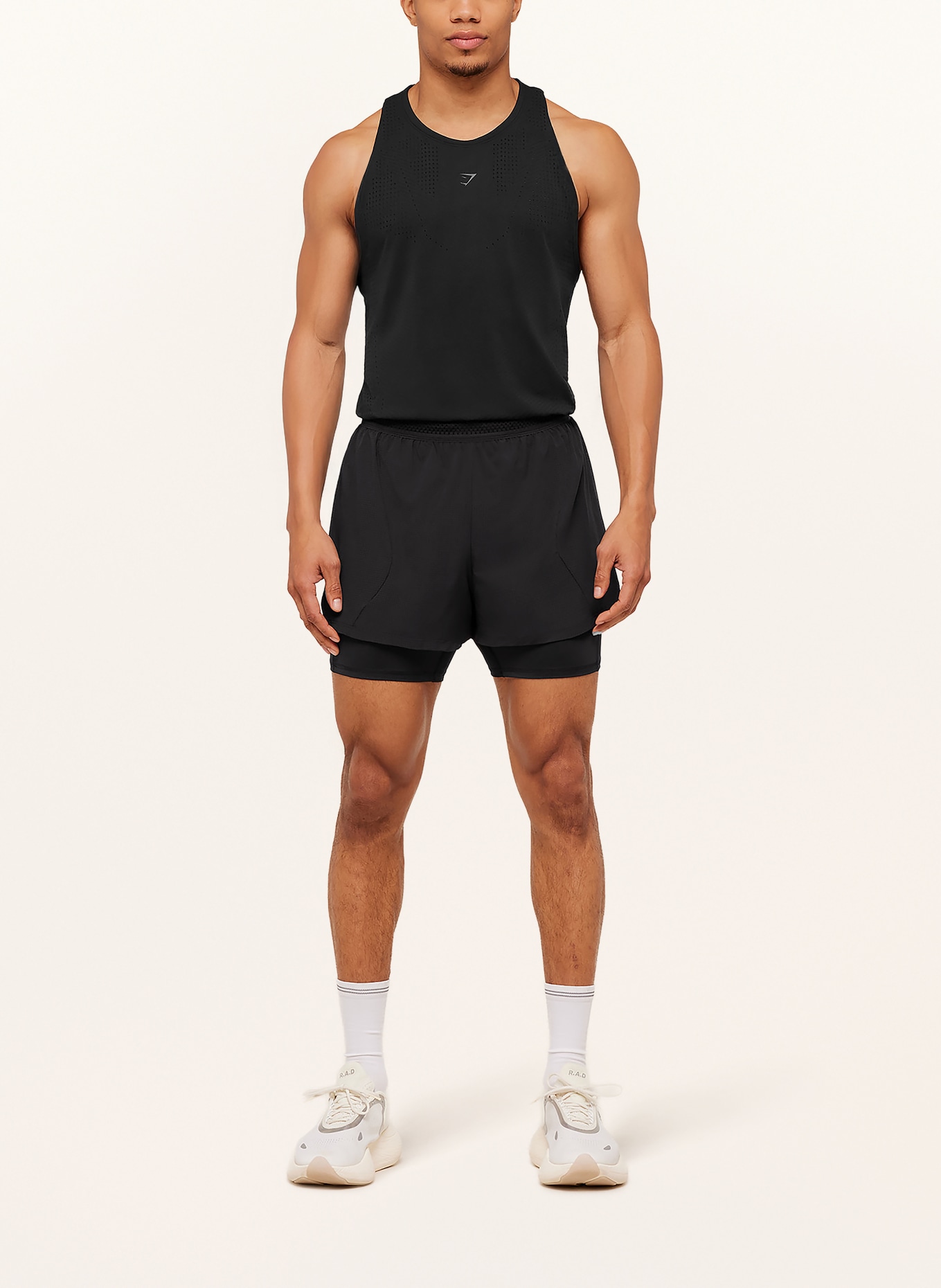 GYMSHARK 2-in-1-Laufshorts BETTER LEVEL: SCHWARZ