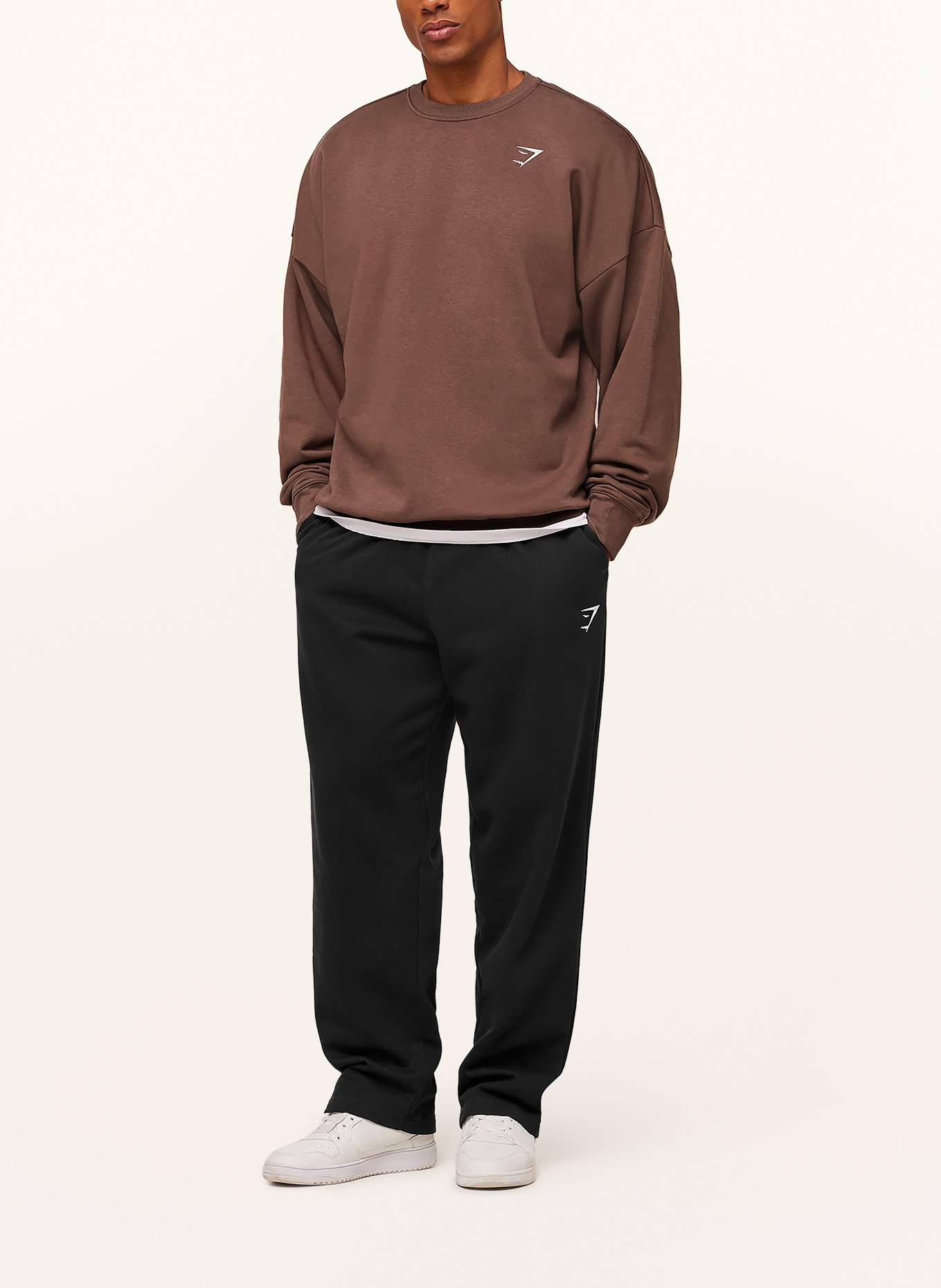 GYMSHARK Oversized-Sweatshirt CREST: BRAUN