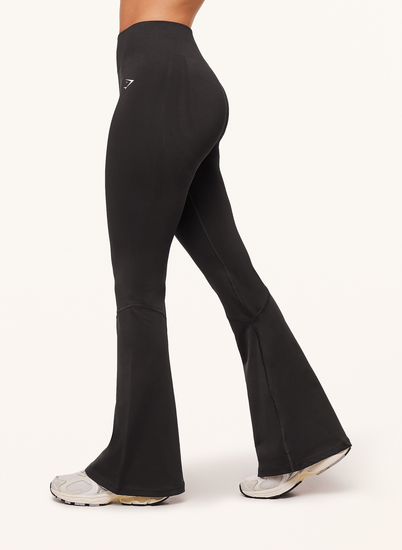 GYMSHARK Tights EVERYDAY SEAMLESS FLARED 2.0: SCHWARZ