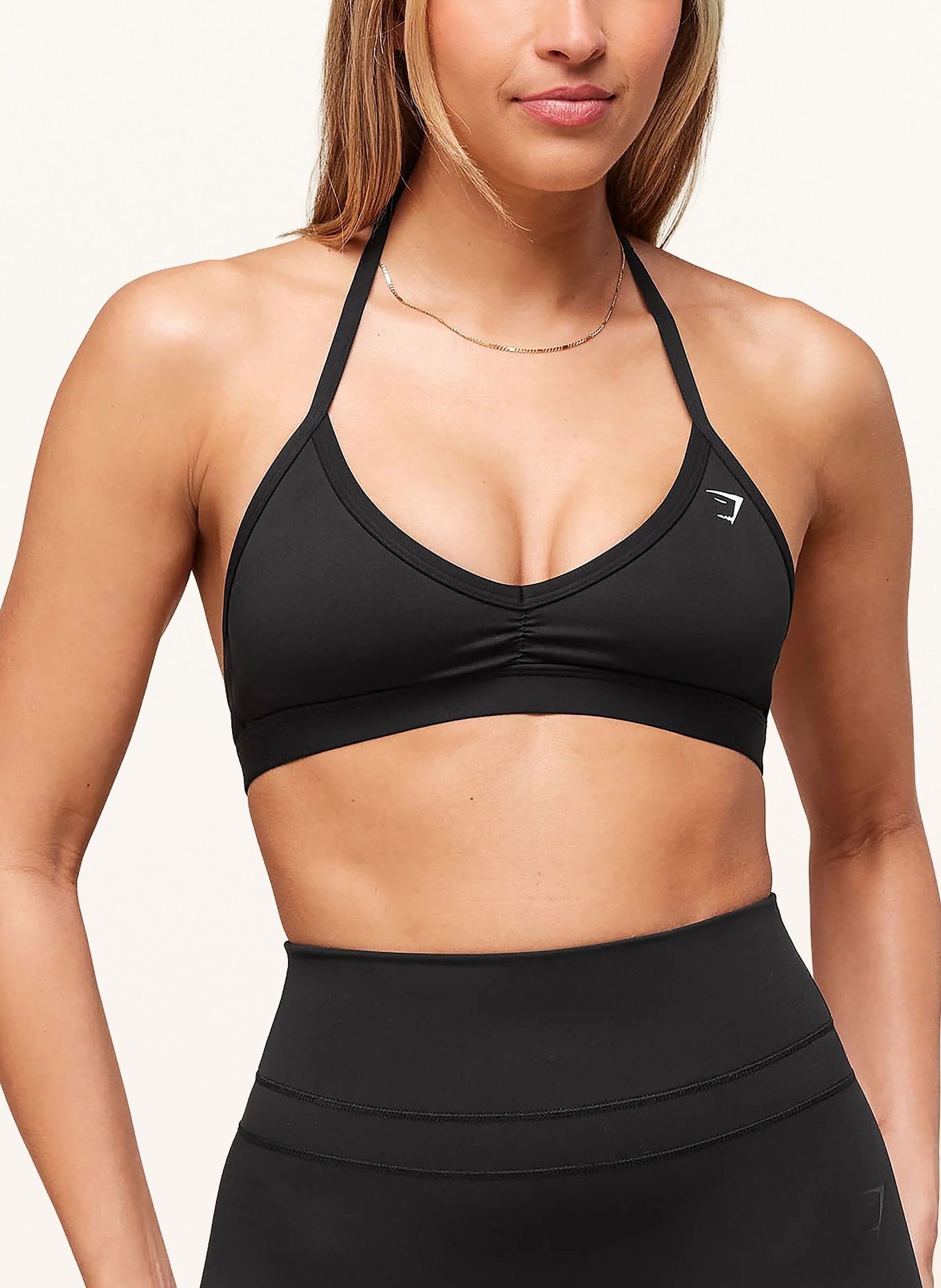 GYMSHARK Sport-BH MINIMAL HALTERNECK: SCHWARZ