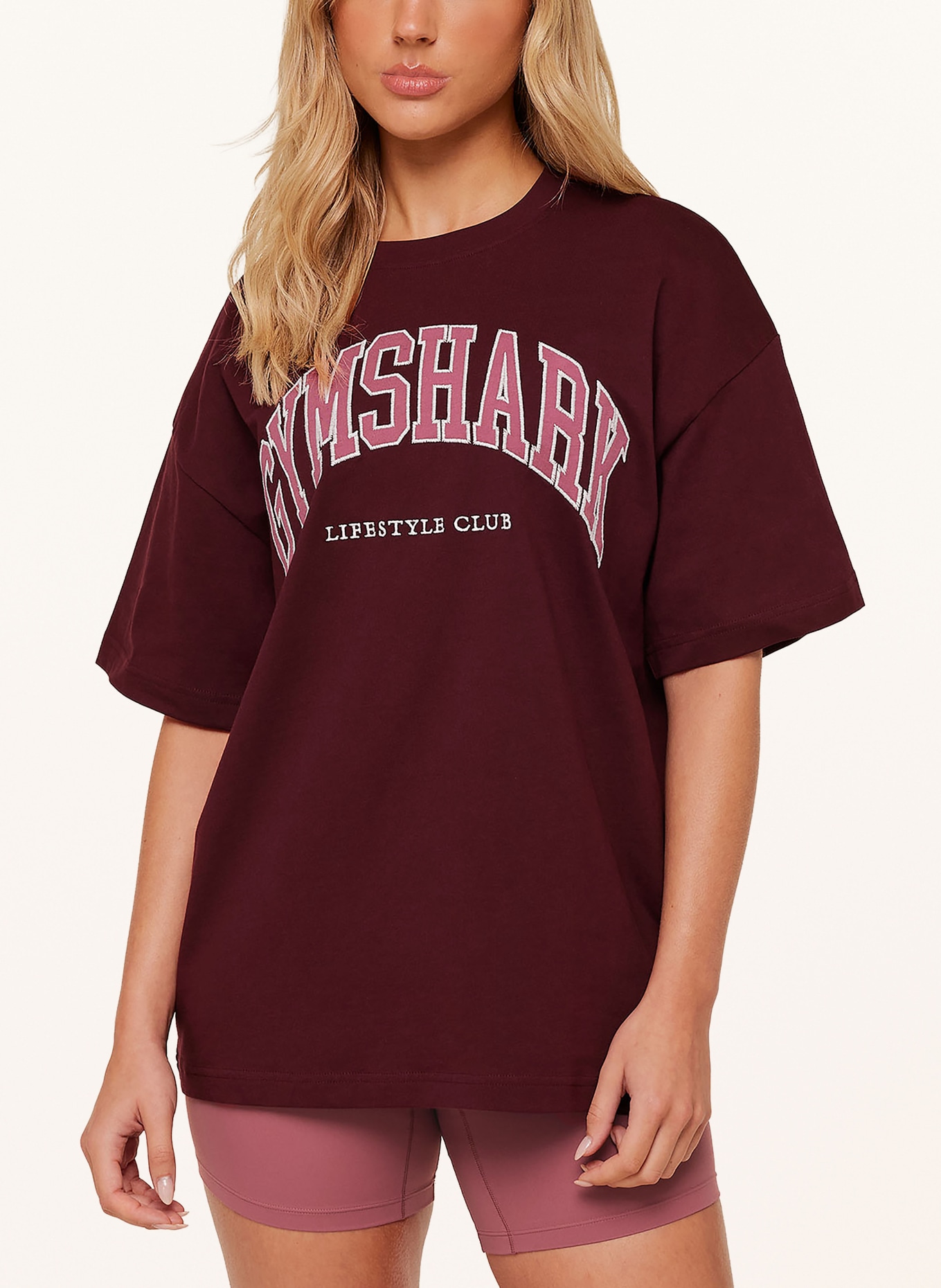 GYMSHARK T-Shirt GFX COLLEGIATE LIFESTYLE: DUNKELROT / ALTROSA