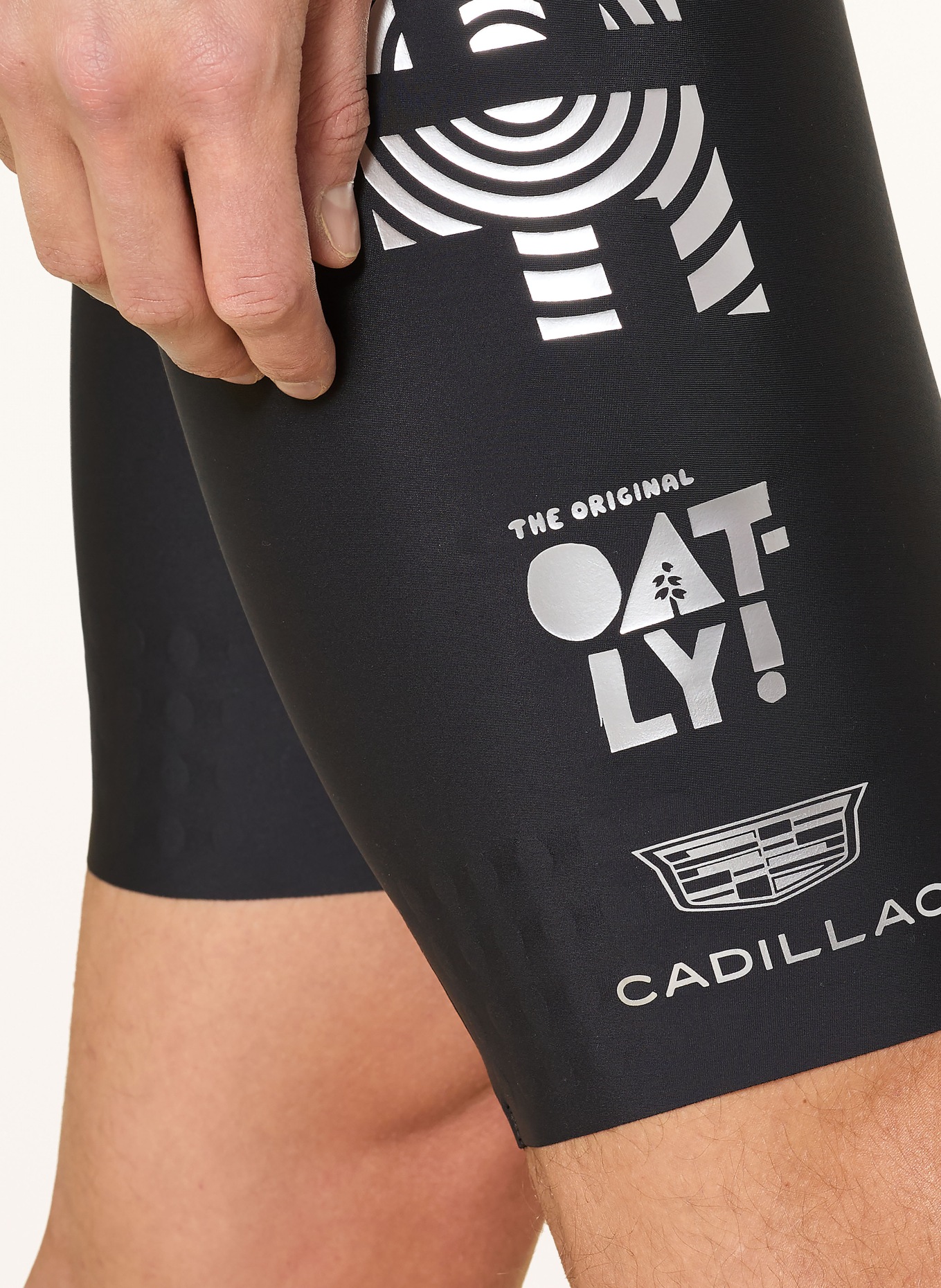 ASSOS Speedsuit EQUIPE RS S11 EF mit gepolstertem Einsatz: NEONPINK / WEISS / SCHWARZ