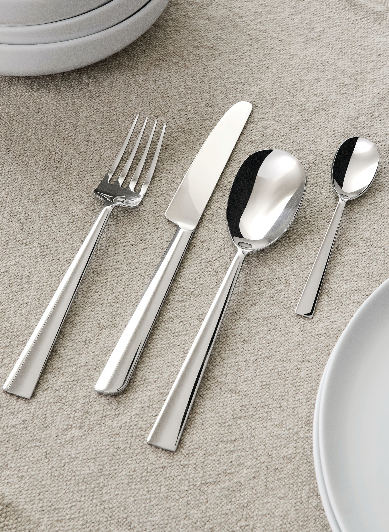 ALESSI 24-częściowy zestaw sztućców ASTA: SREBRNY