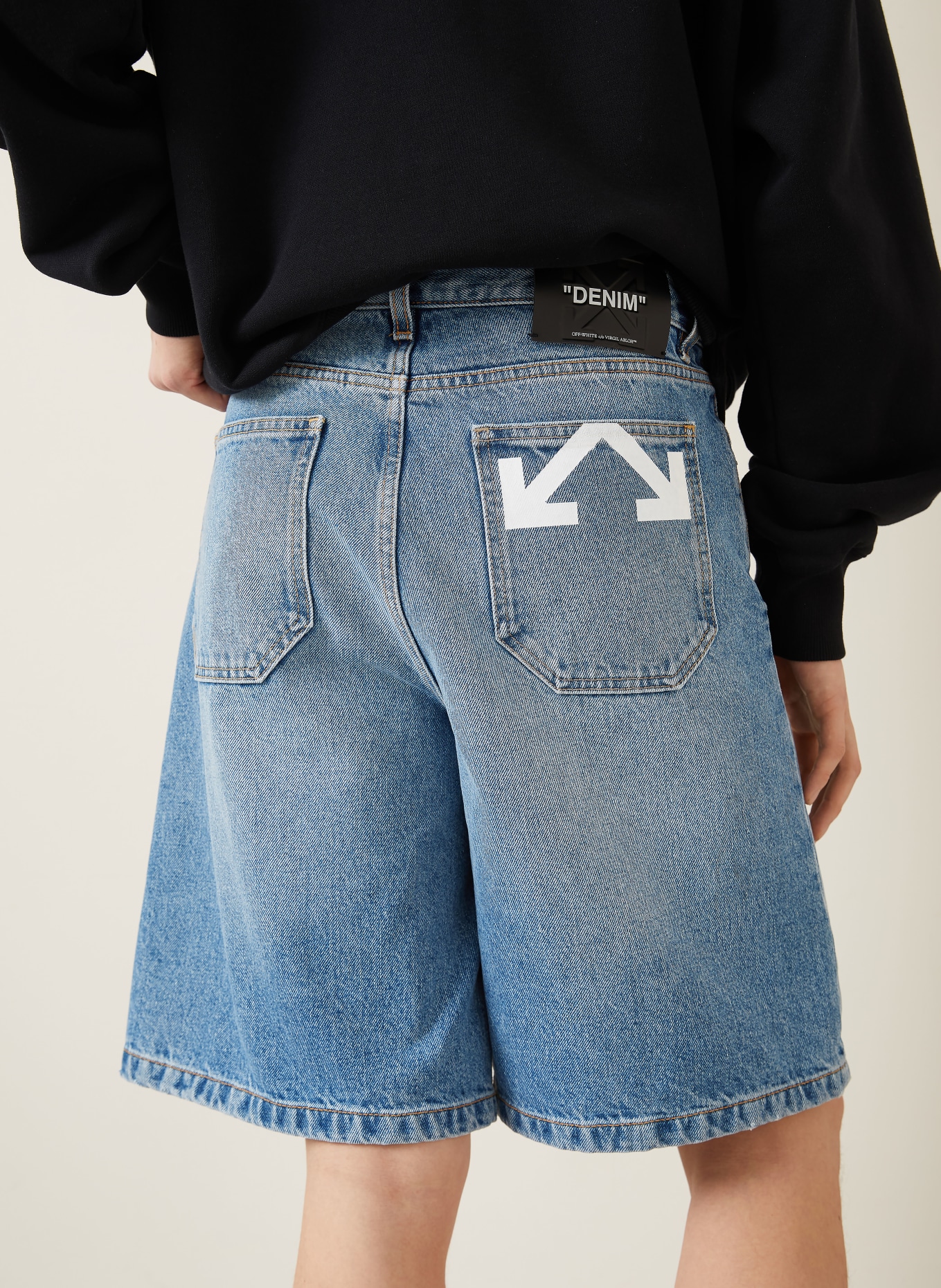 Off-White Jeansshorts: 400 LIGHT MEDIUM BLUE