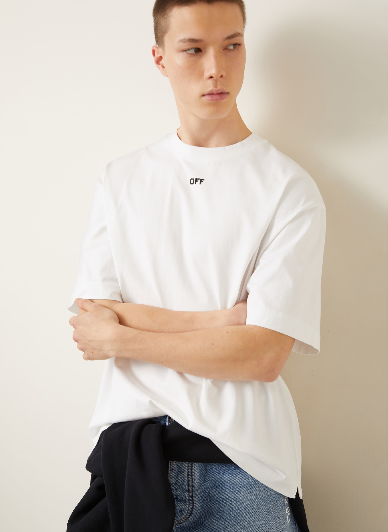 Off-White T-Shirt: WEISS