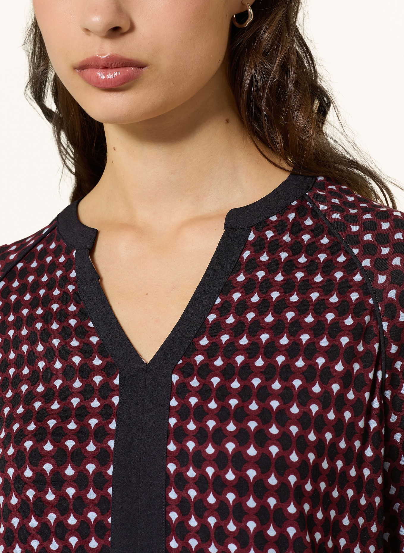 HOBBS Blůza ZELIA: ČERVENÁ / TMAVĚ MODRÁ / TMAVĚ MODRÁ