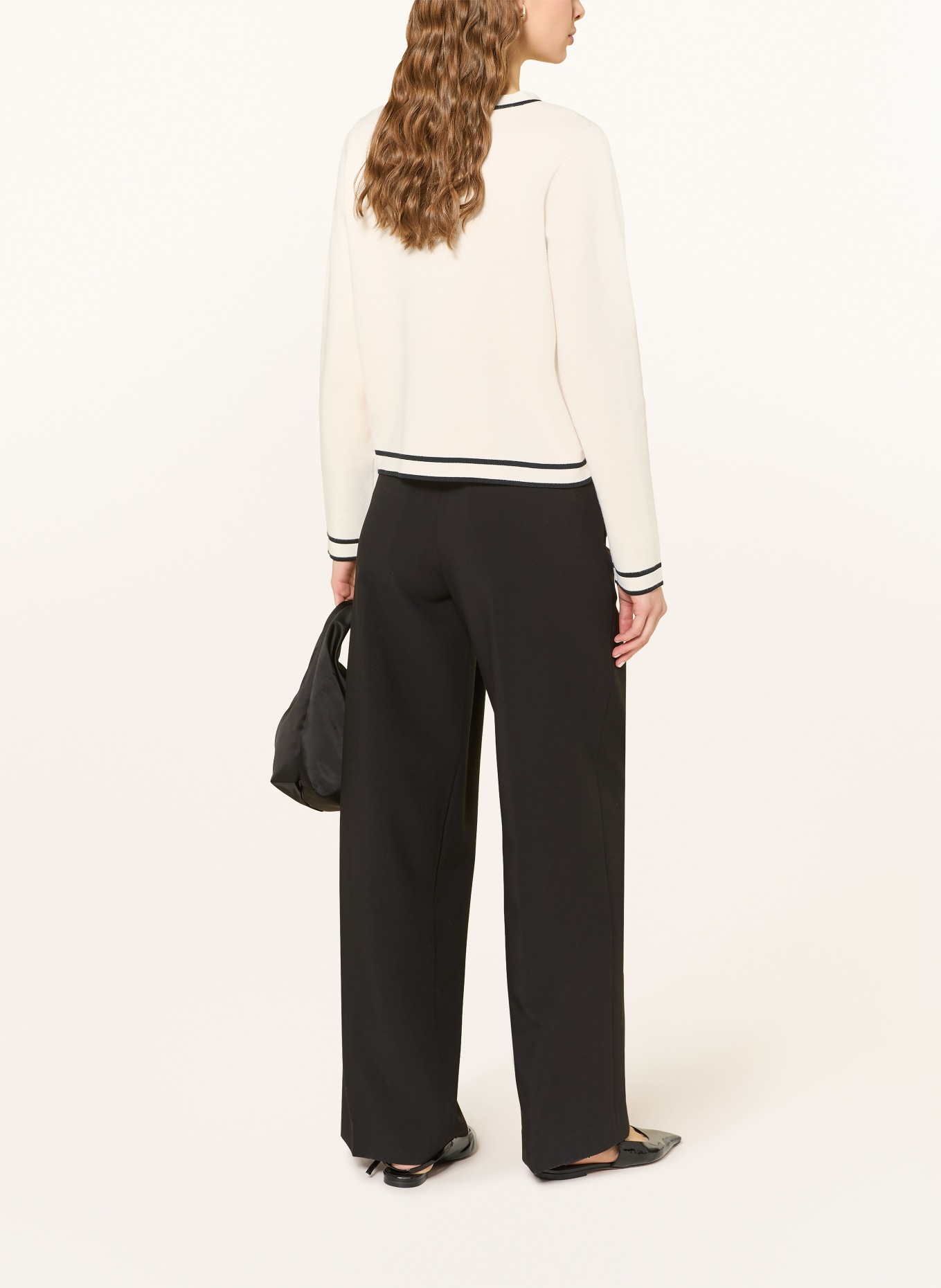 Phase Eight Svetr LOLA: KRÉMOVÁ / ČERNÁ