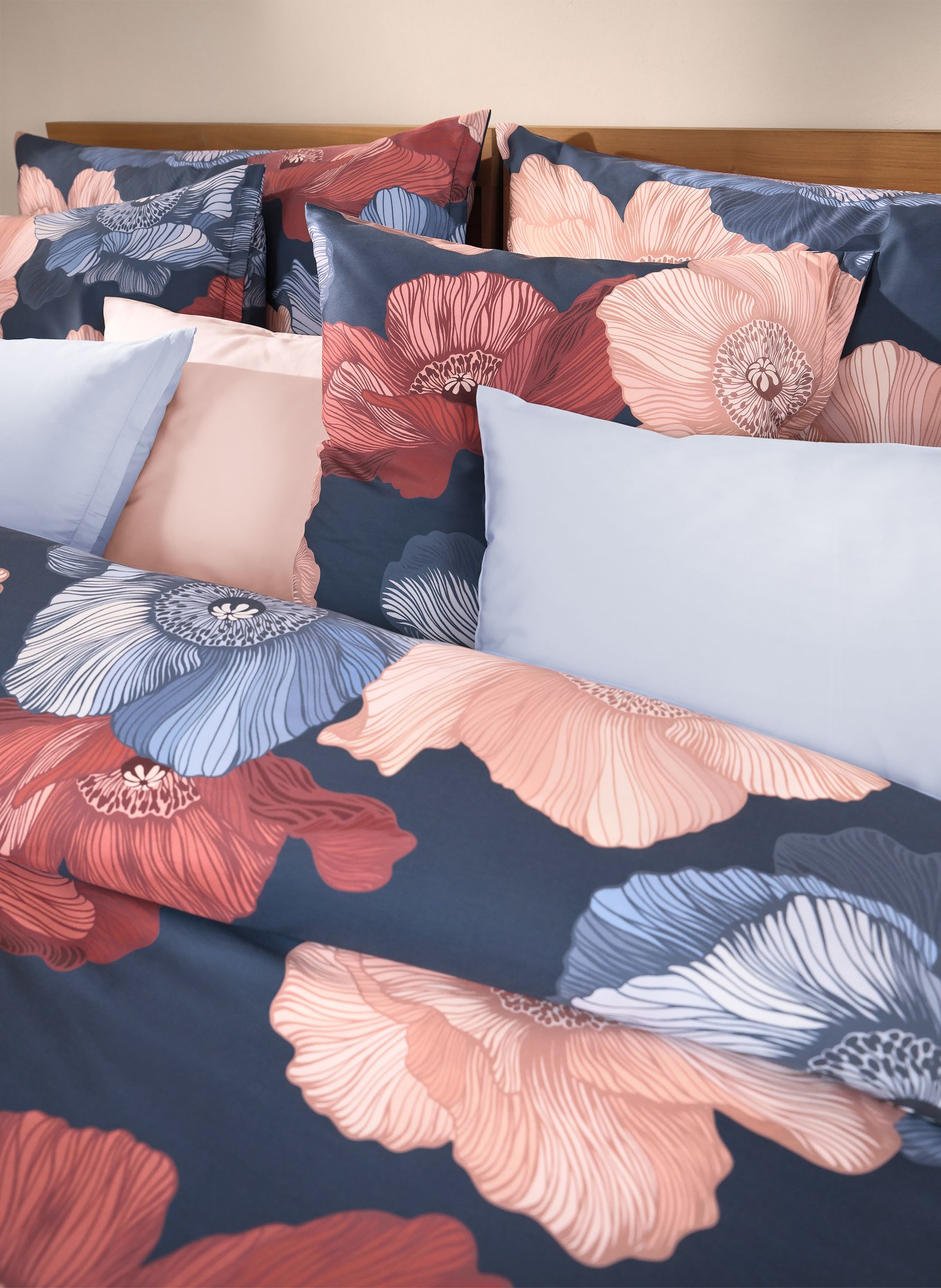 SCHLOSSBERG Bettbezug MONA: BLAU / DUNKELROT / LACHS