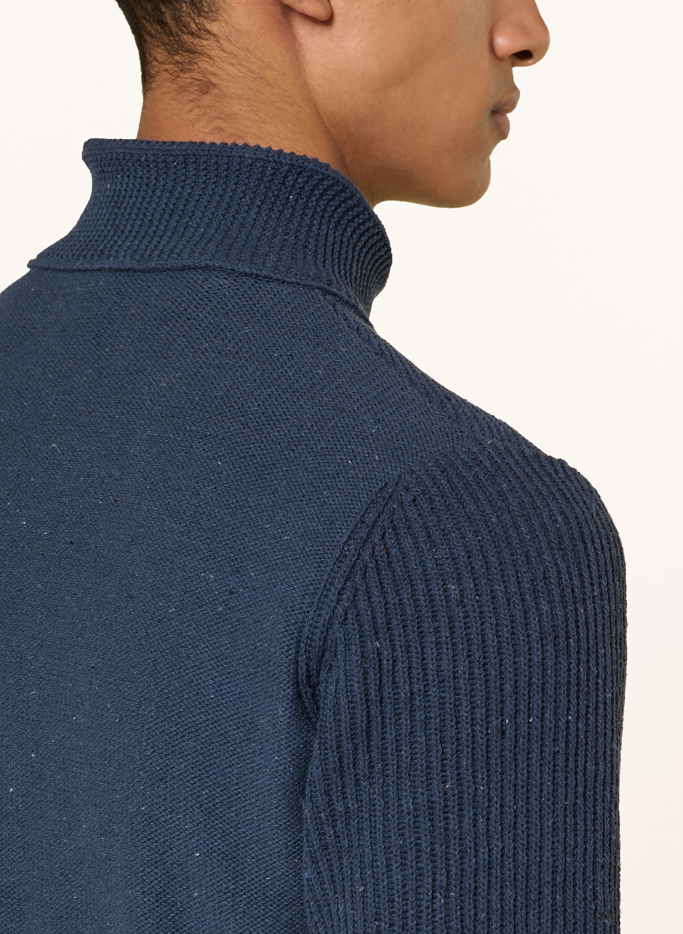 Luis Trenker Strickjacke LUWALLACE mit abnehmbarer Kapuze: DUNKELBLAU