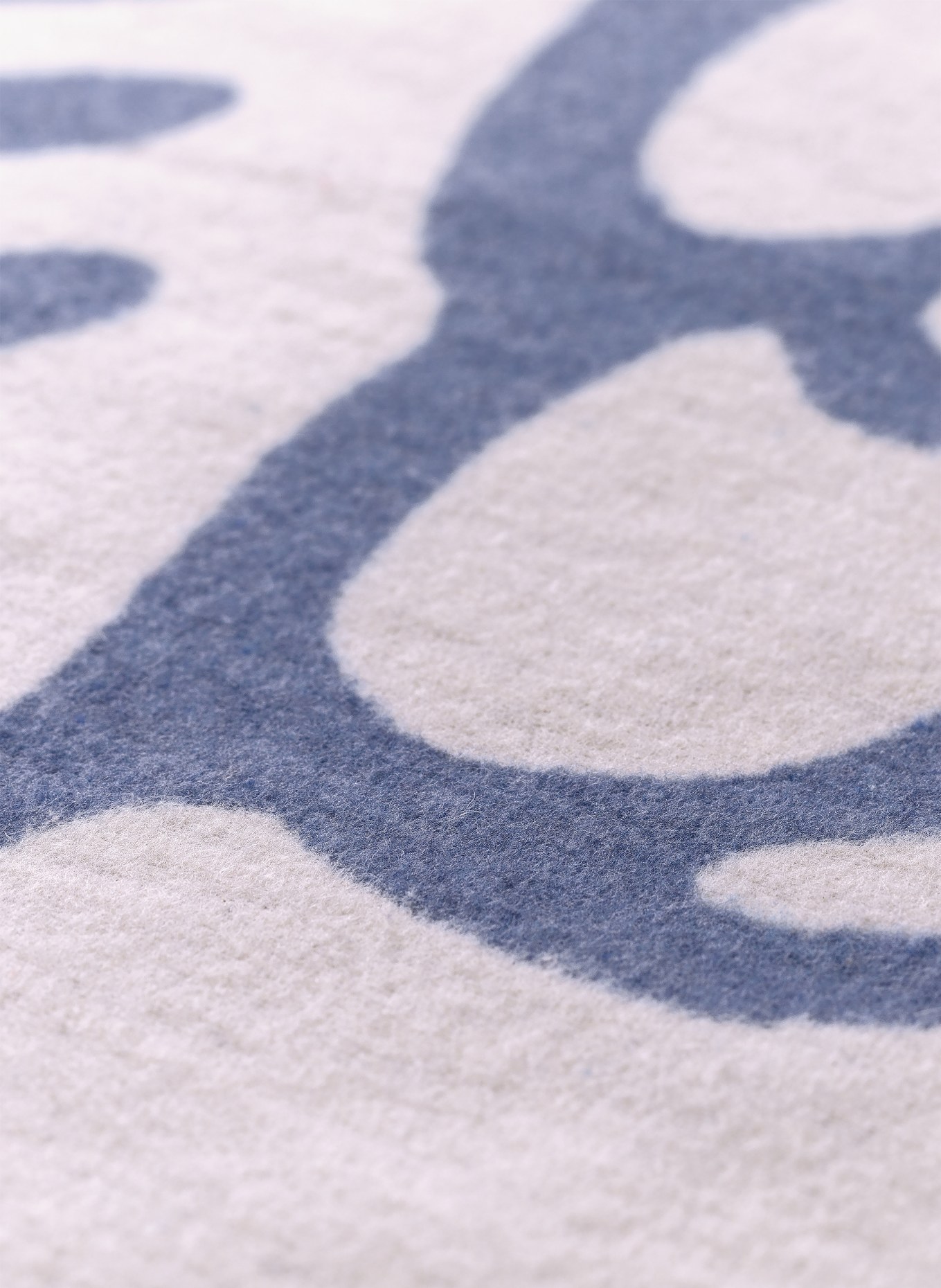 David Fussenegger Plaid SILVRETTA: KREMOWY / CZERWONY / JASNONIEBIESKI