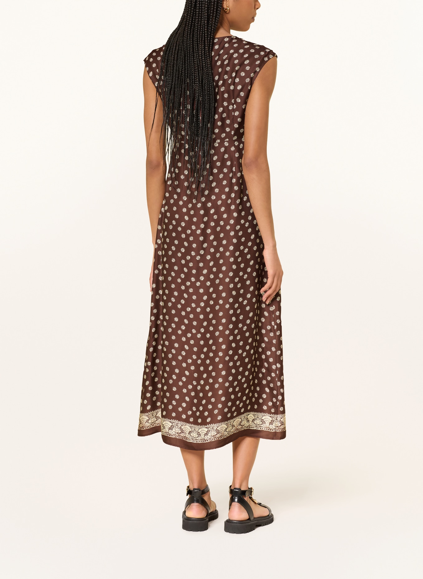 CLAUDIE PIERLOT Satinkleid mit Cut-outs: BRAUN / BEIGE