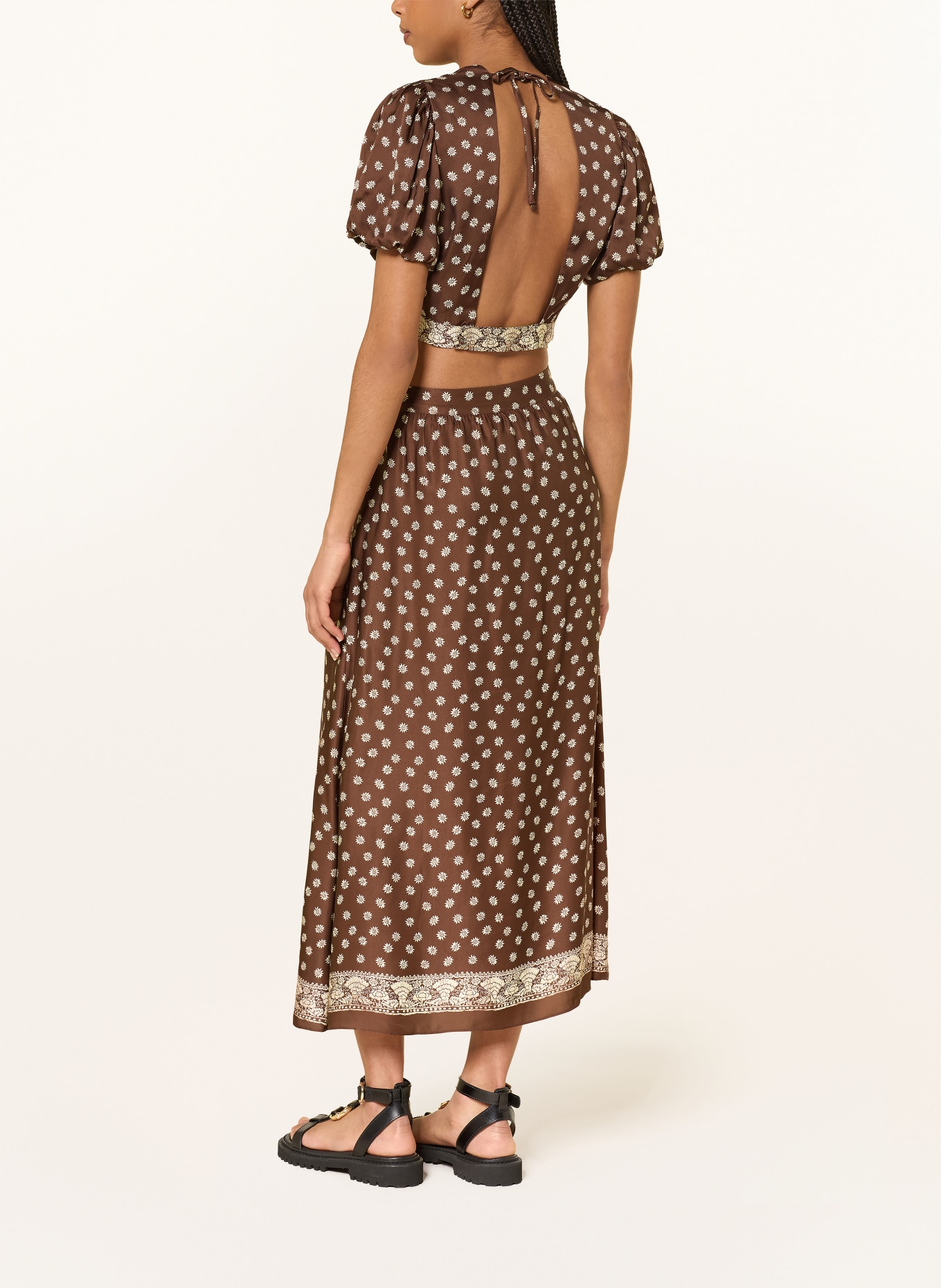 CLAUDIE PIERLOT Cropped-Blusenshirt aus Satin: BRAUN / BEIGE