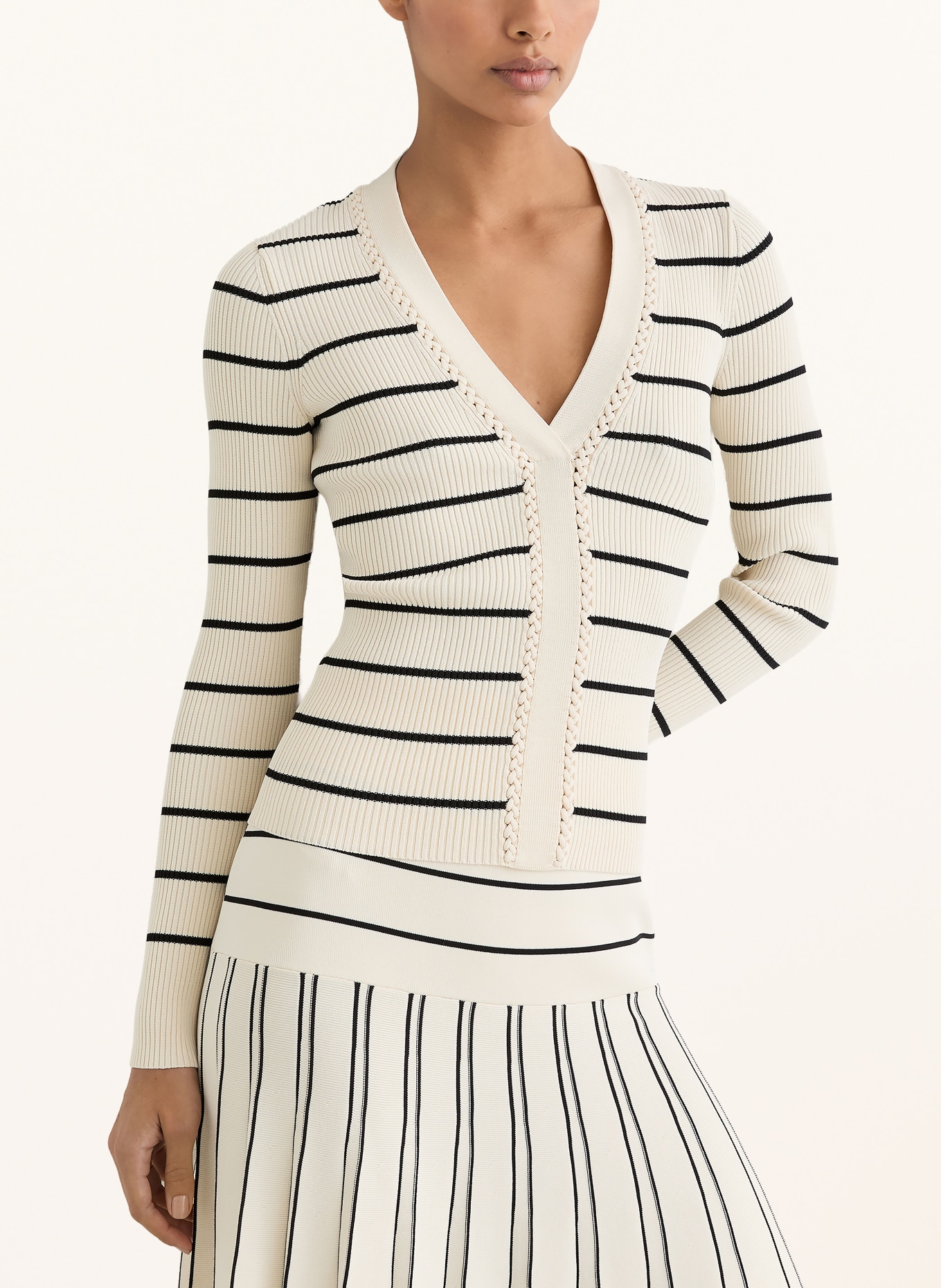 REISS Sweter LAURALEE: KREMOWY / CZARNY