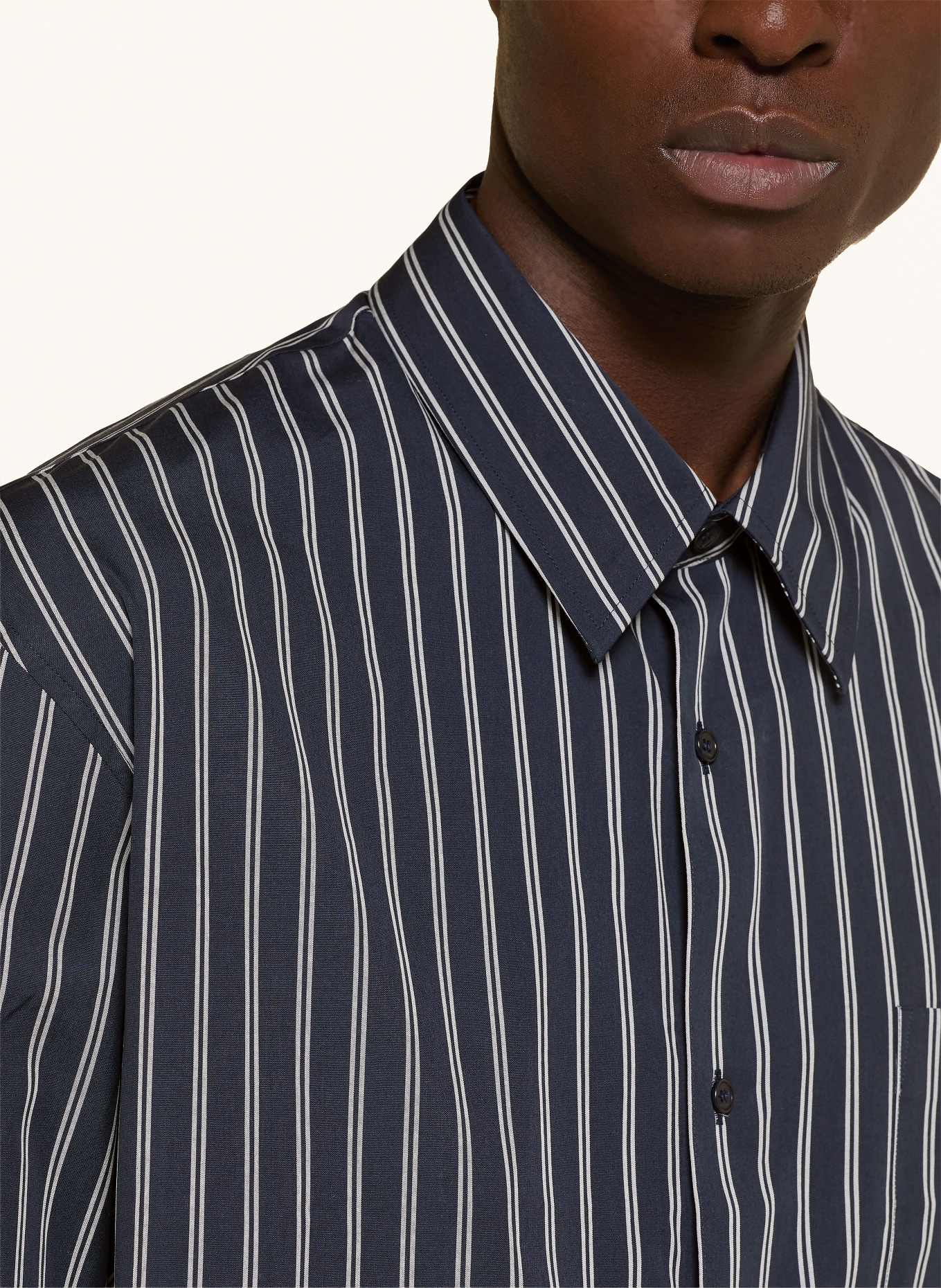 SANDRO Hemd Comfort Fit: DUNKELBLAU / WEISS