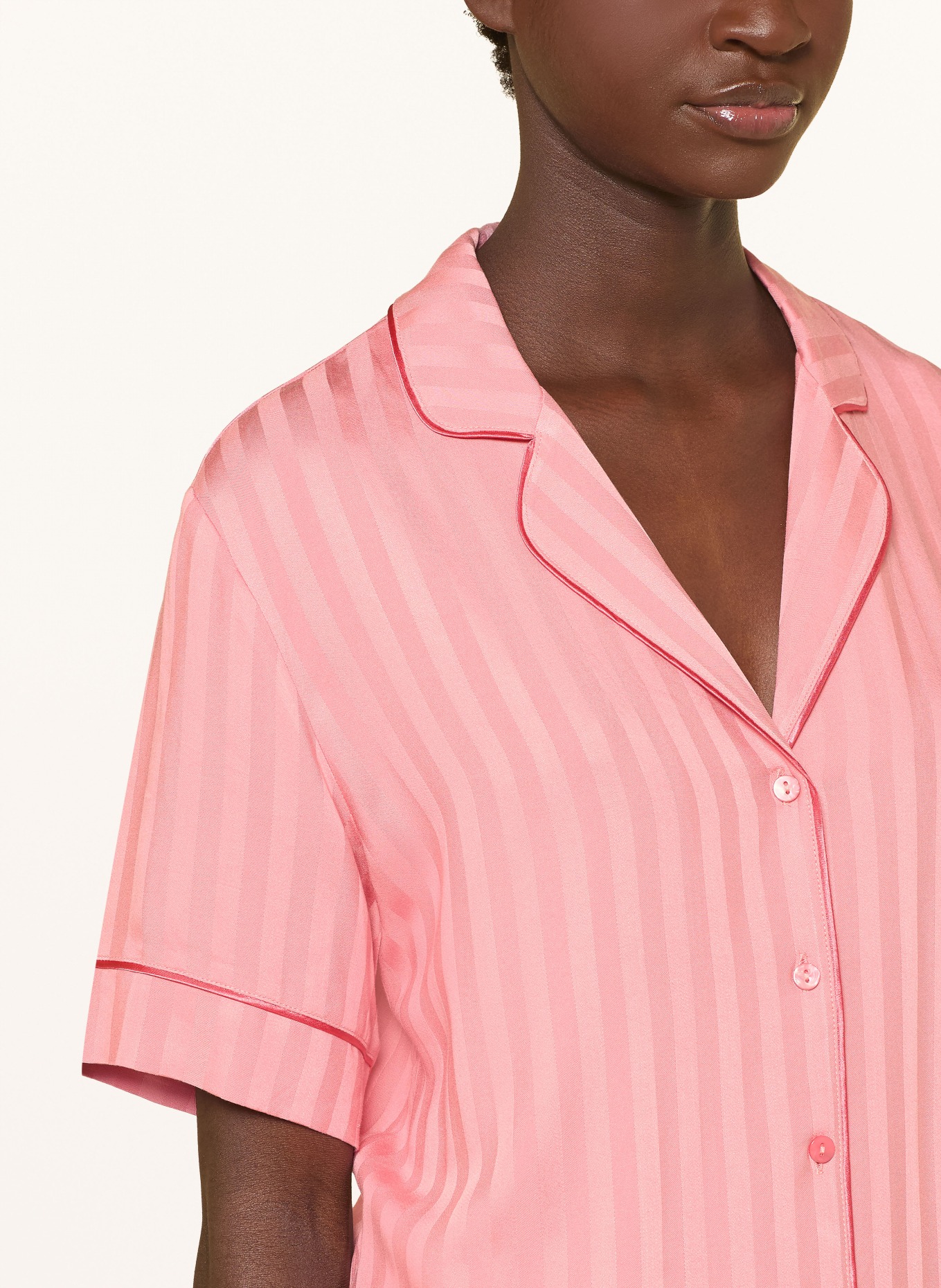 Triumph Schlafshirt AMOURETTE: HELLROT