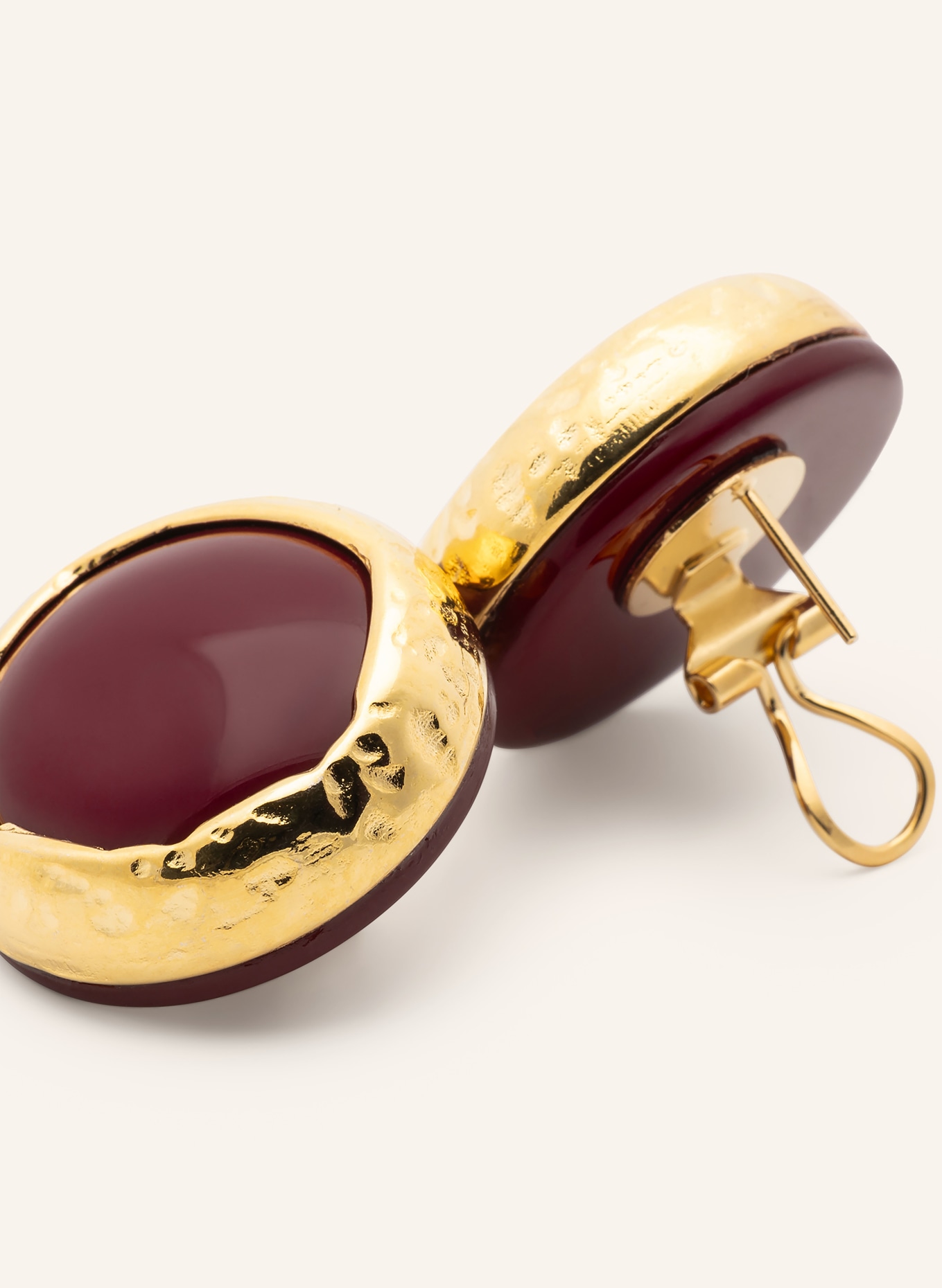 VANESSA BARONI ear clips: GOLD / DARK RED
