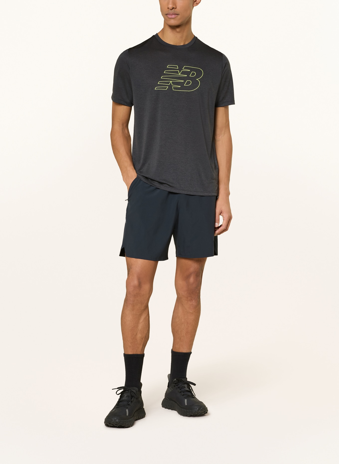 new balance Laufshirt: DUNKELGRAU