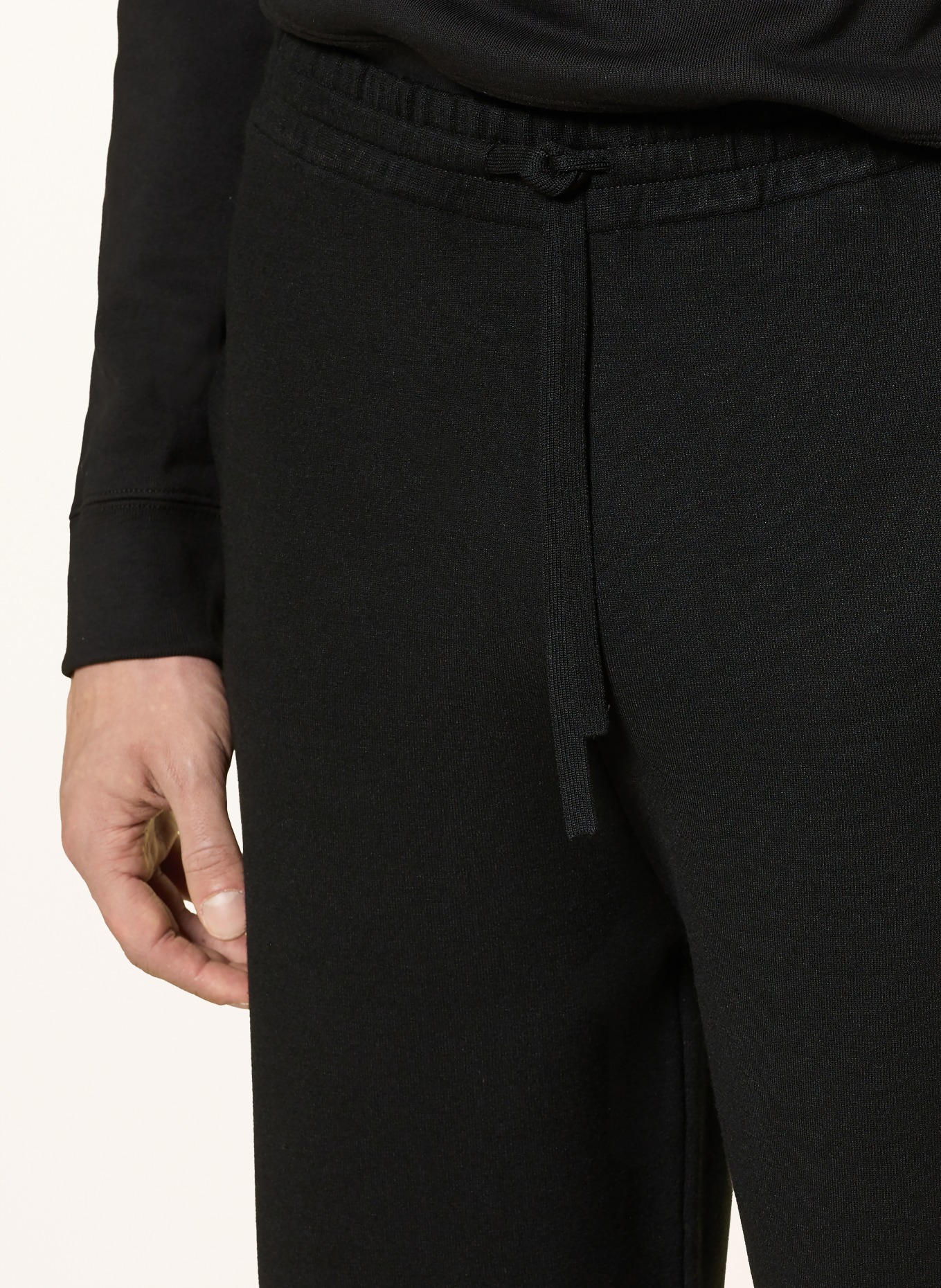 SANDRO Sweatpants: SCHWARZ