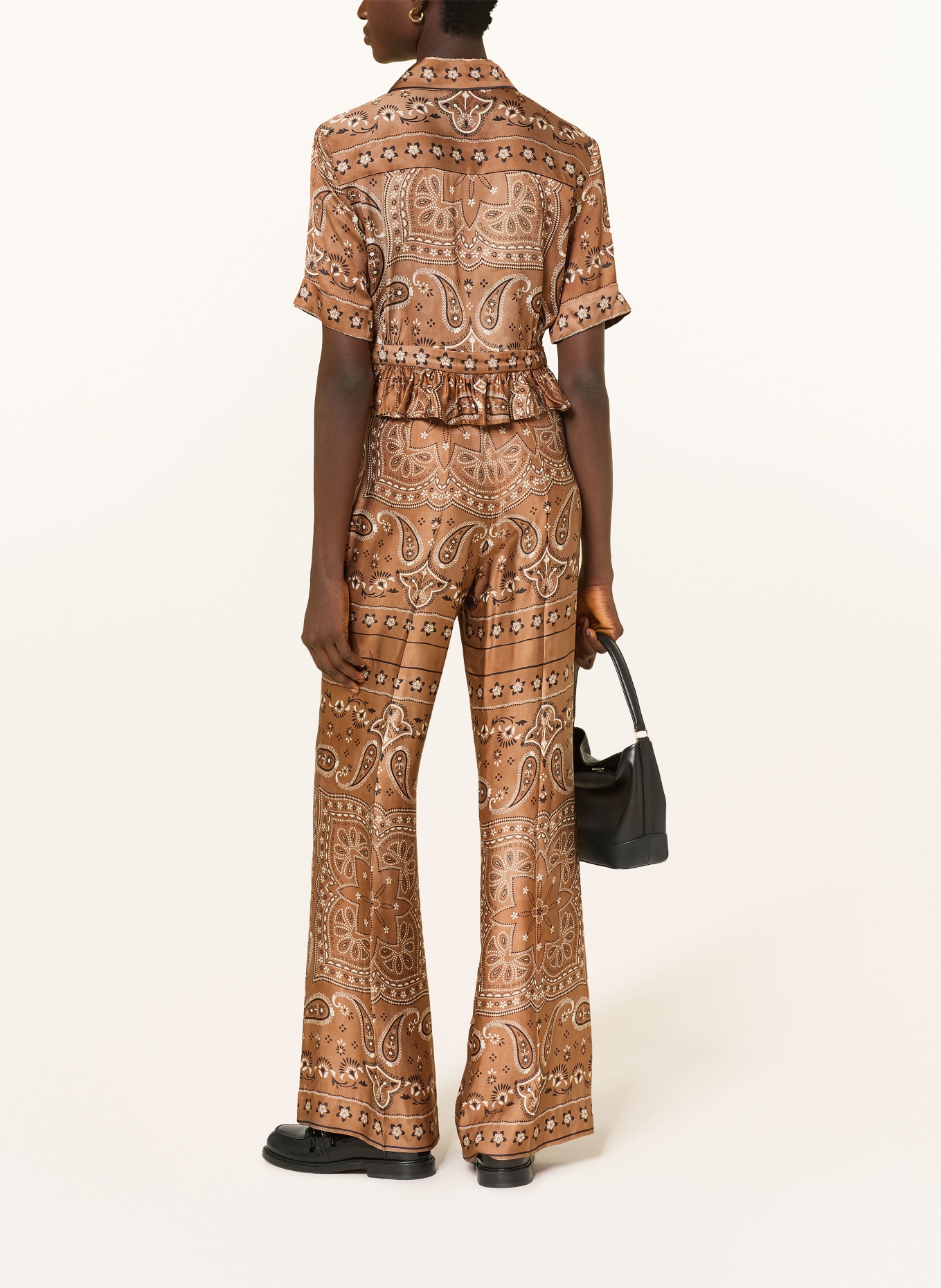 SANDRO Hemdbluse aus Satin: COGNAC / WEISS / SCHWARZ