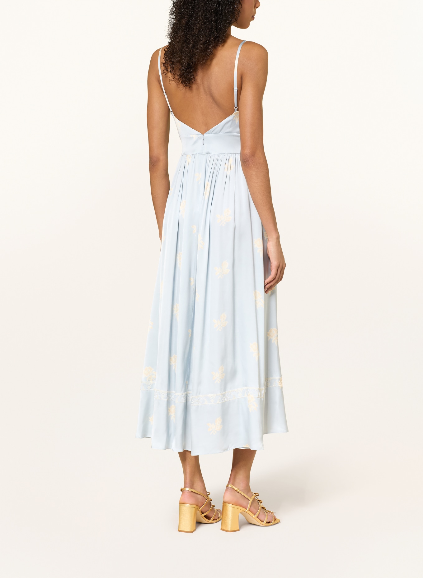 CLAUDIE PIERLOT satyna sukienka: JASNONIEBIESKI / BEŻOWY / KREMOWY