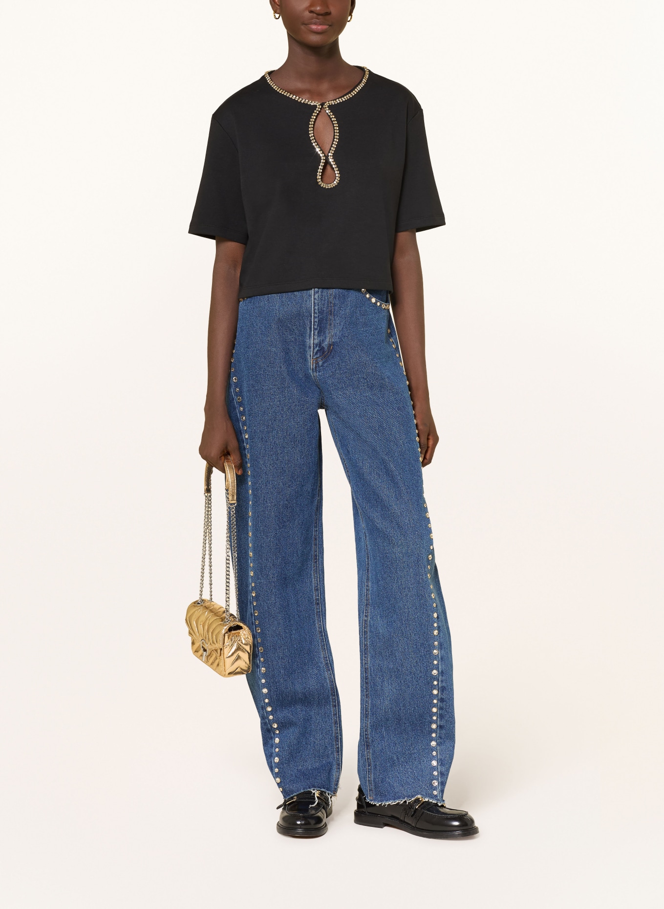 SANDRO Cropped-Shirt mit Schmucksteinen: SCHWARZ