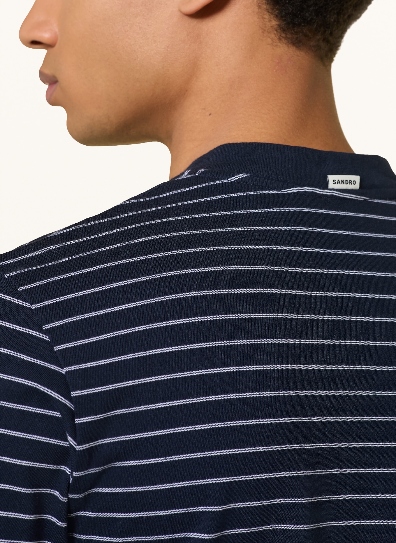 SANDRO T-Shirt: DUNKELBLAU / WEISS