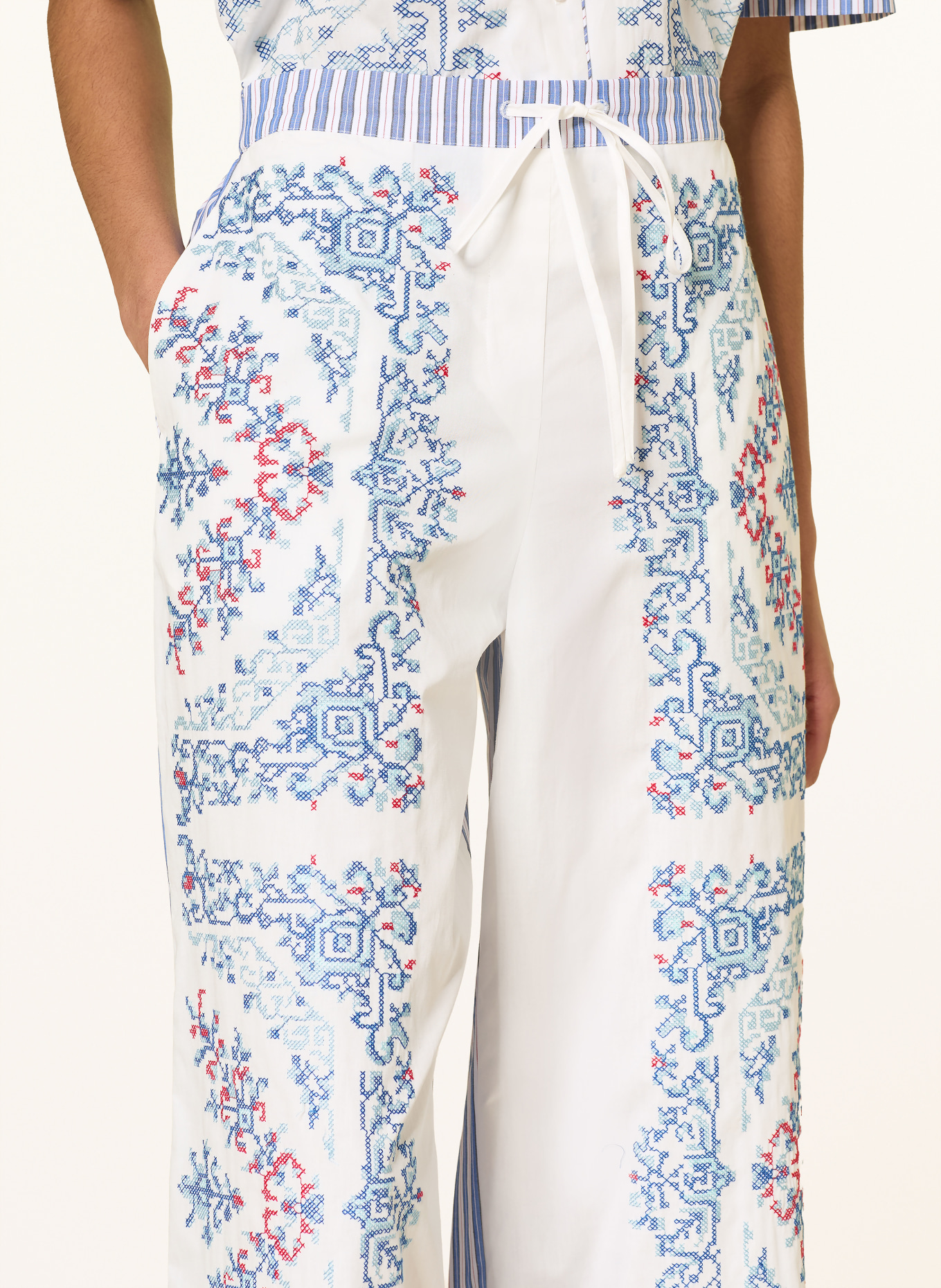 CLAUDIE PIERLOT Marlenehose: WEISS / ROT / DUNKELBLAU