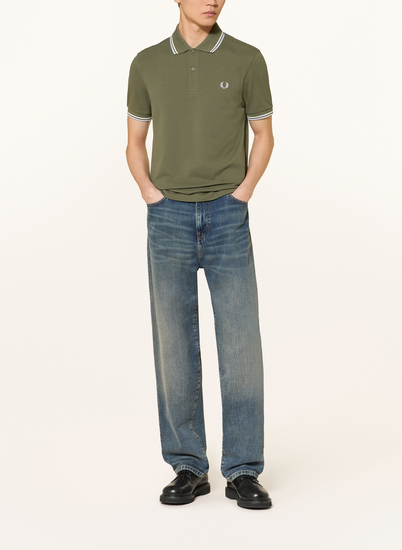 FRED PERRY Piqué polokošile: OLIVOVÁ / BÍLÁ