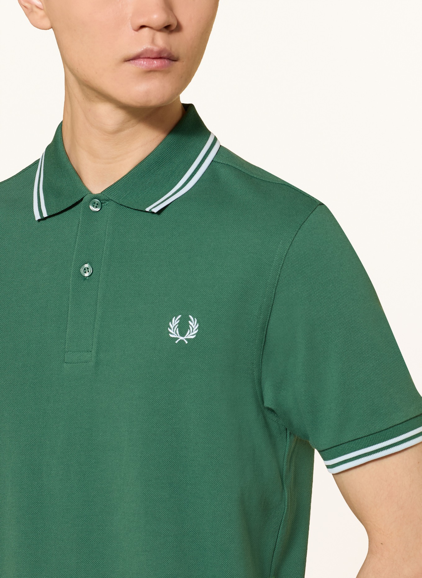 FRED PERRY Polo piqué: VERT / BLEU CLAIR