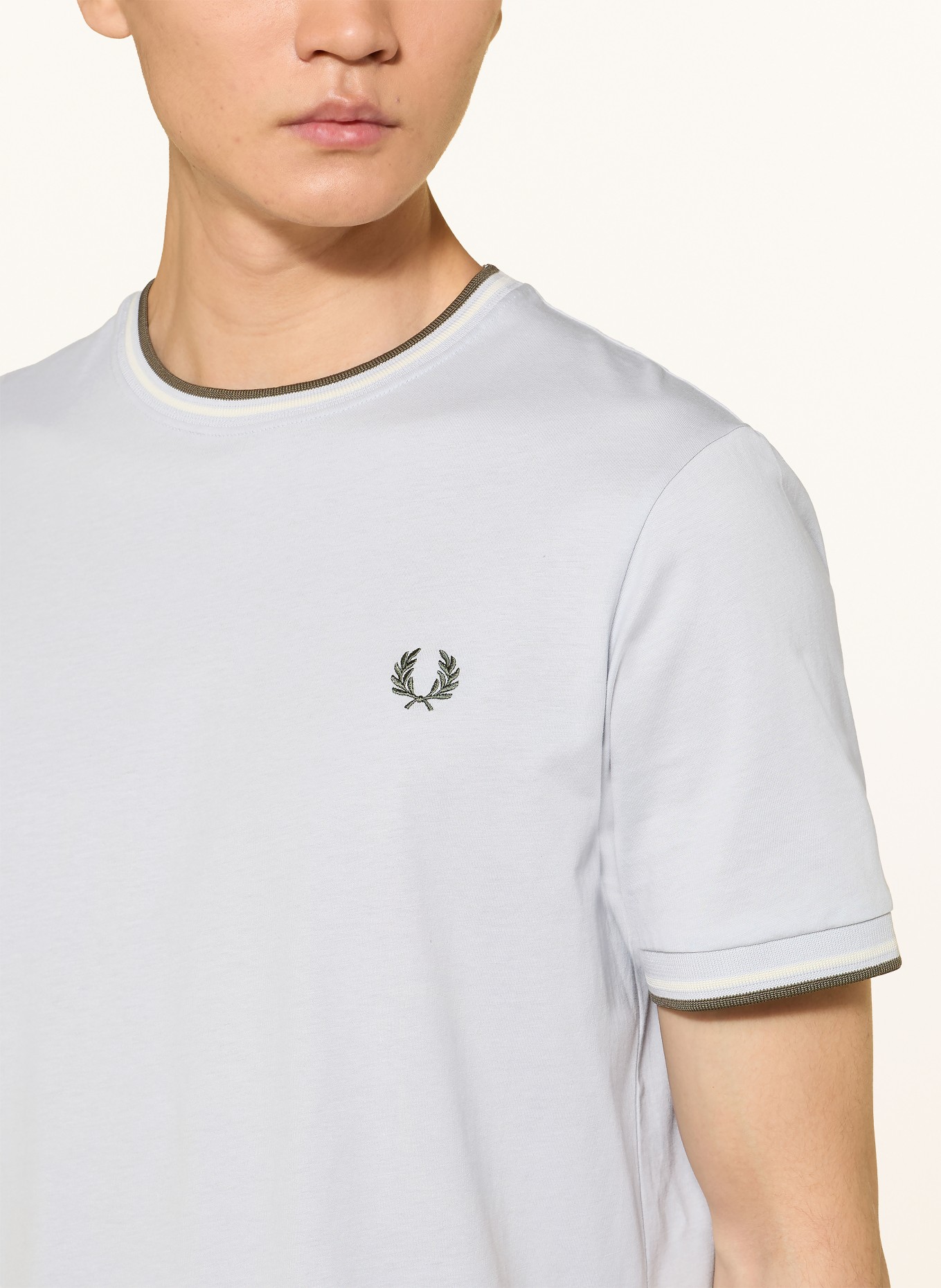 FRED PERRY koszulka: SZARONIEBIESKI / ECRU / CIEMNOZIELONY